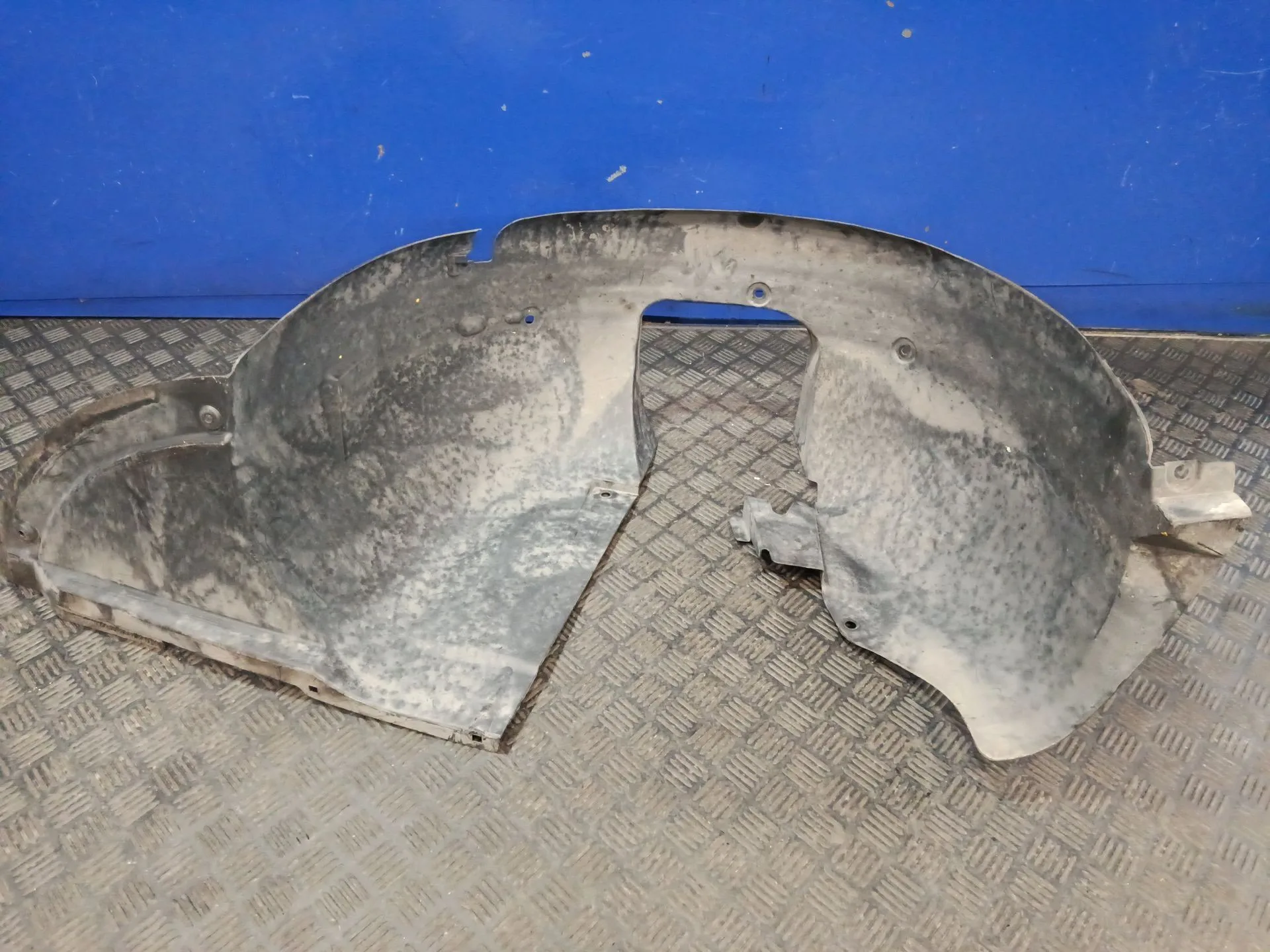Plastico Paso Rueda Delantero Izquierdo para Peugeot 307 (3A/C)