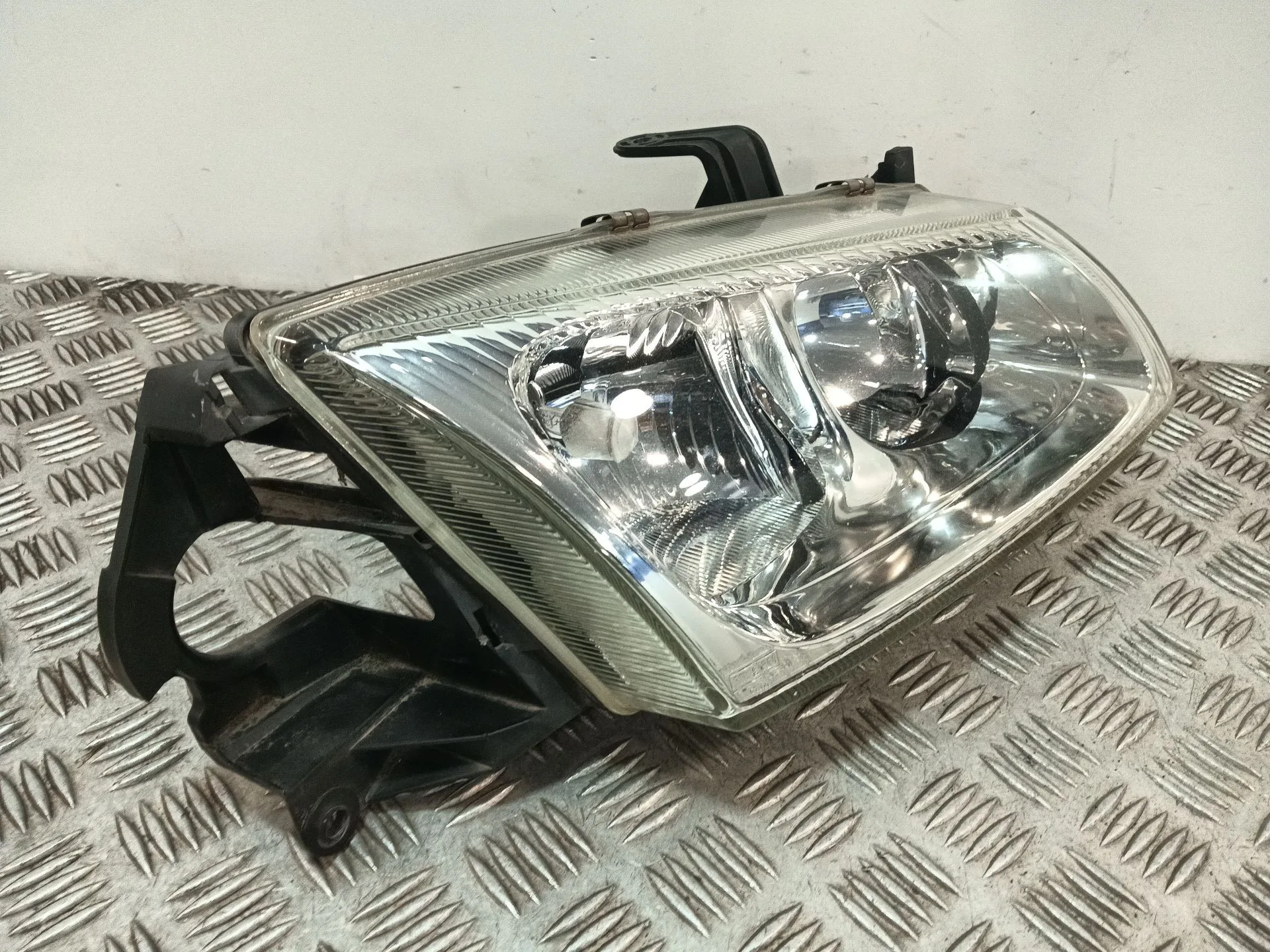 Faro Derecho para Nissan Almera Ii Hatchback (N16)