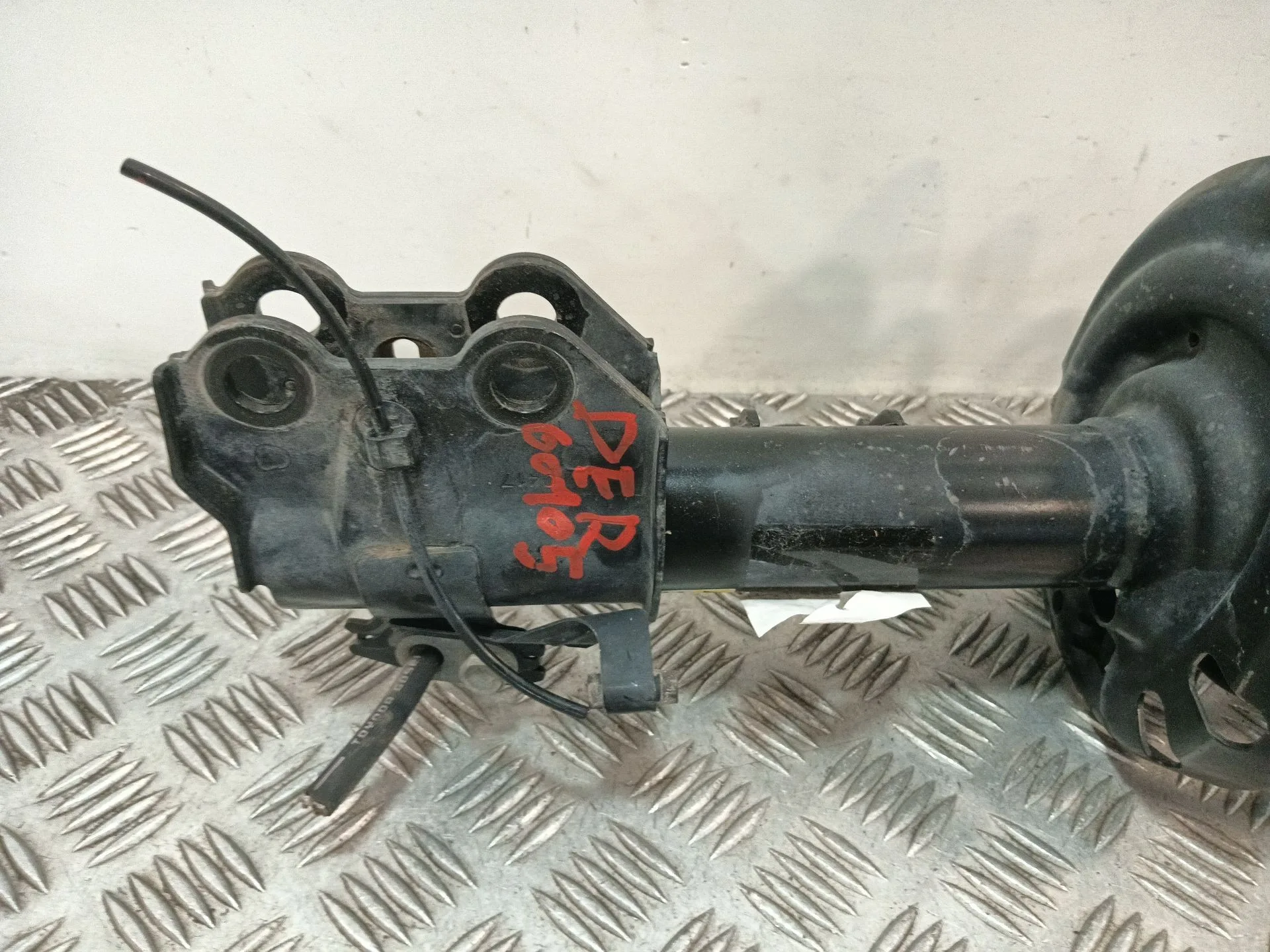 Amortiguador Delantero Izquierdo para Toyota C-Hr (_X1_)