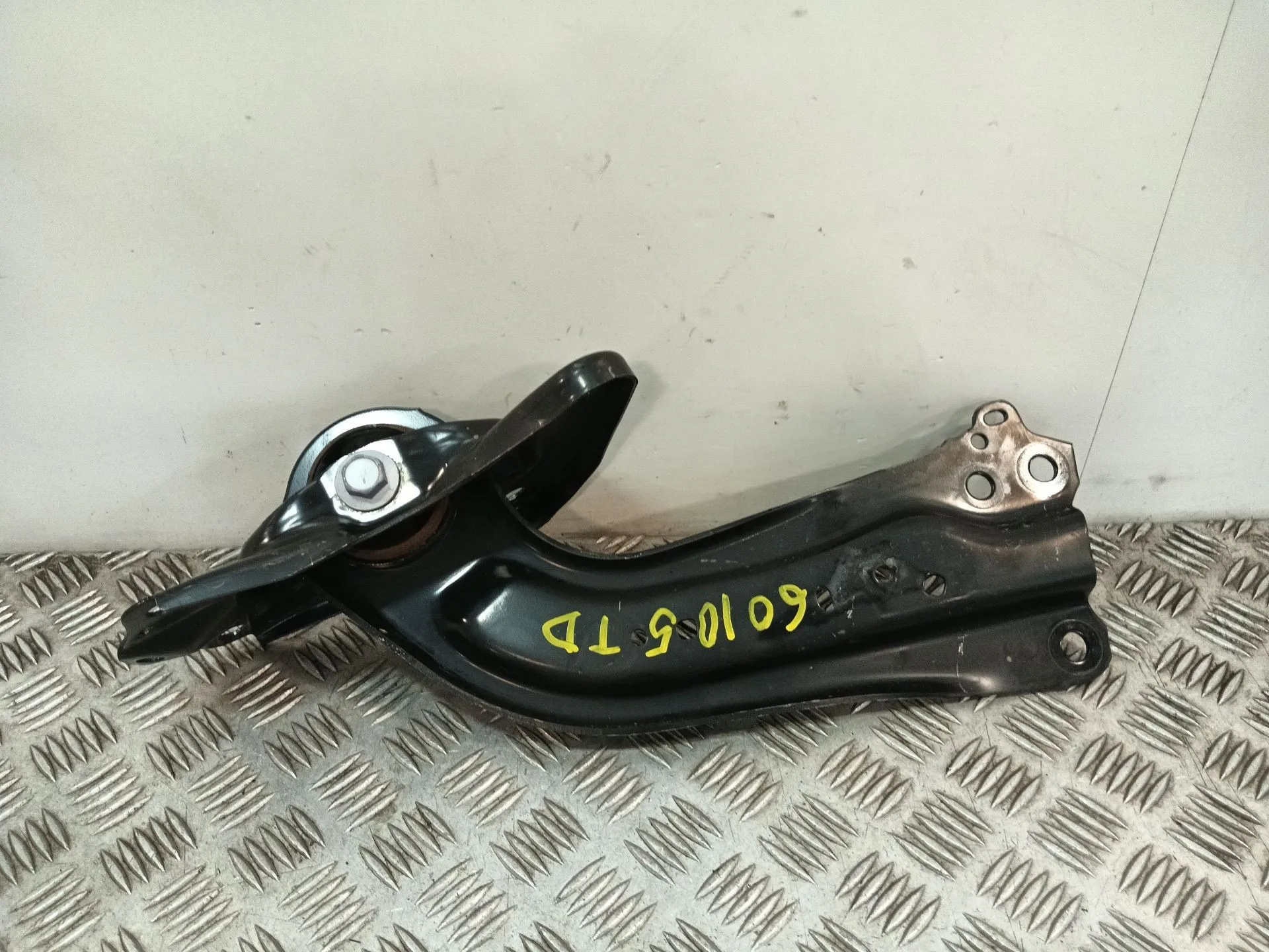 Brazo Suspension Superior Trasero Derecho para Toyota C-Hr (_X1_)
