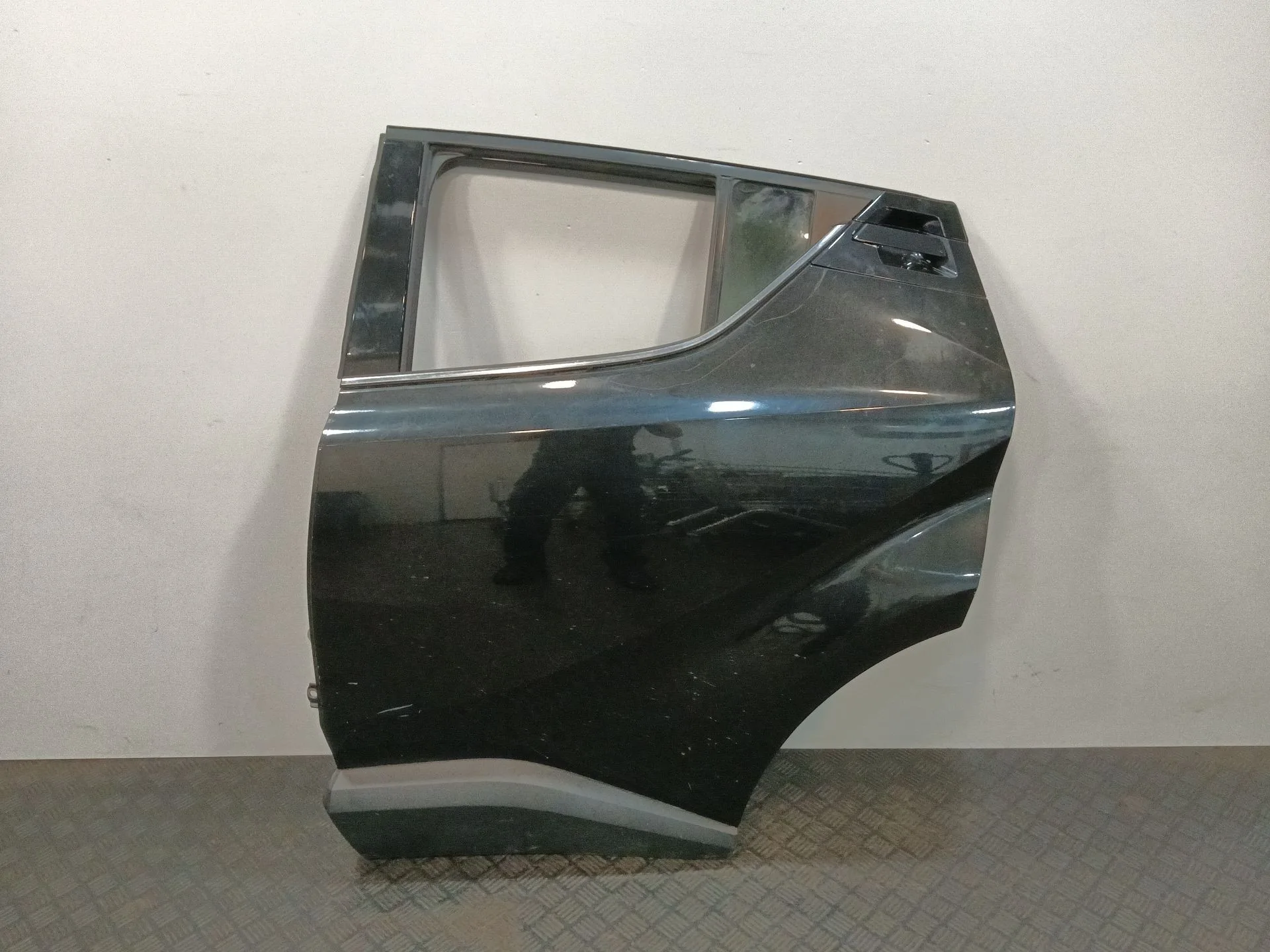 Puerta Trasera Izquierda para Toyota C-Hr (_X1_)