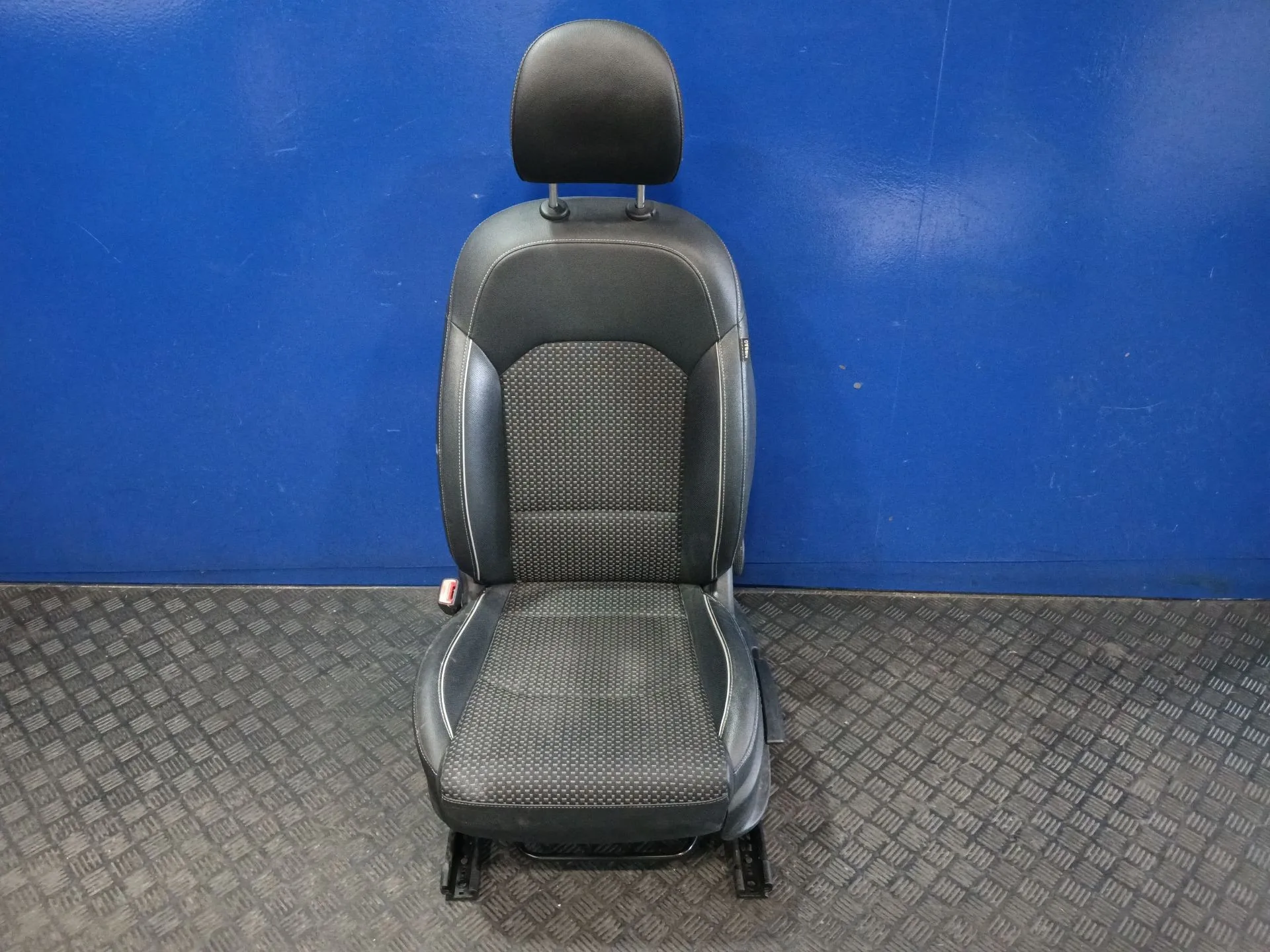 Asiento Delantero Izquierdo para Kia Xceed (Cd)
