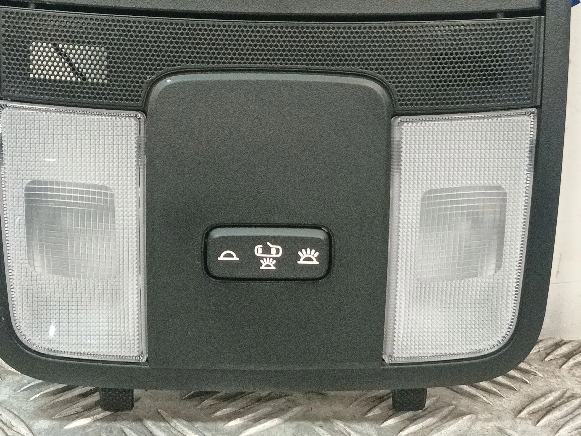 Luz Interior Delantera Central para Kia Xceed (Cd)