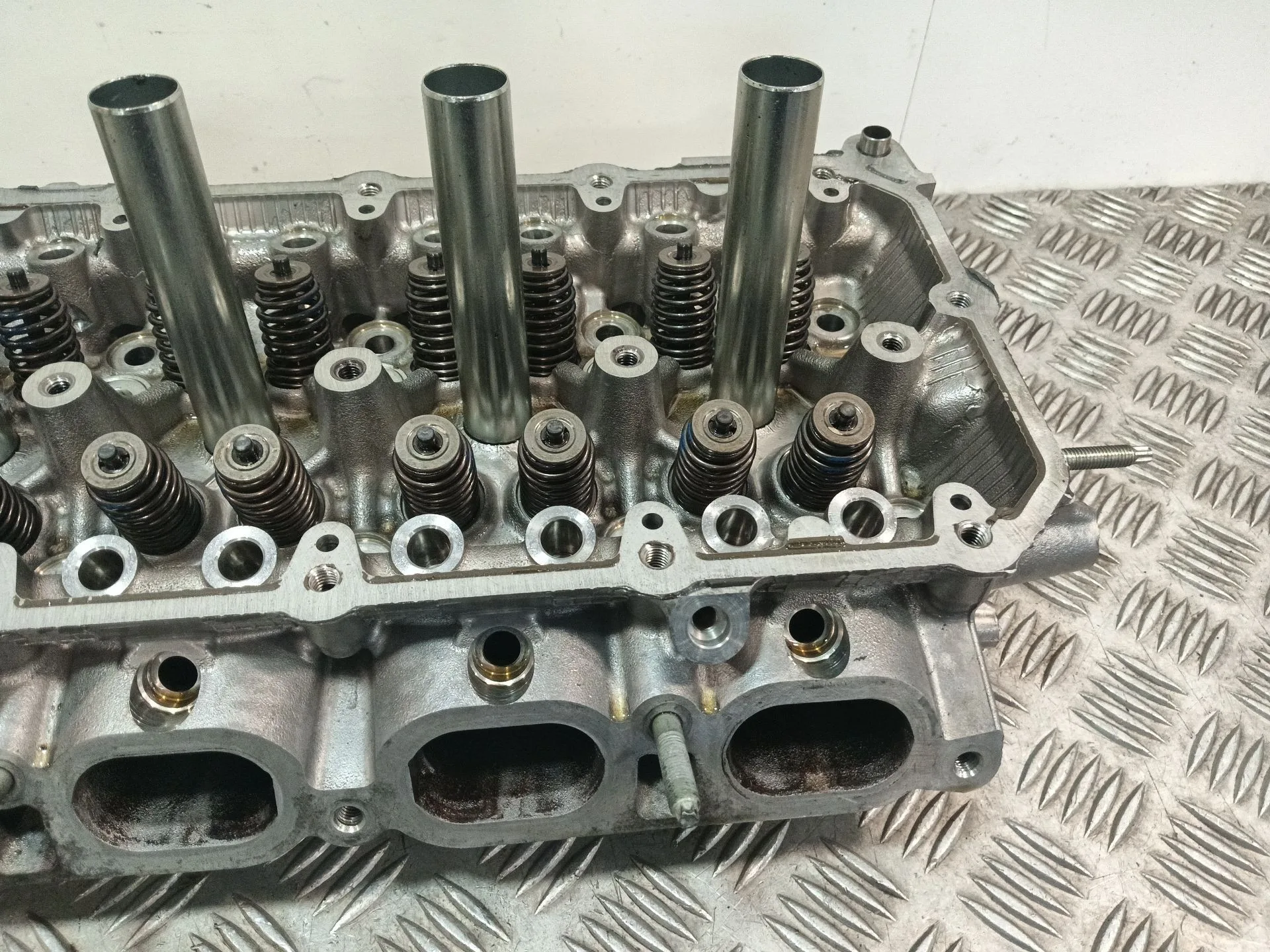 Culata para Toyota C-Hr (_X1_)