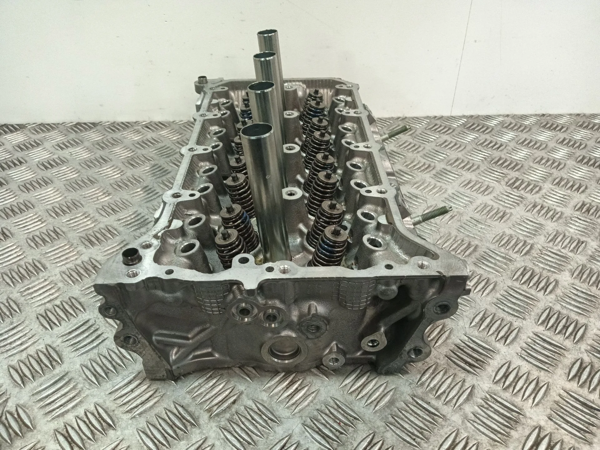 Culata para Toyota C-Hr (_X1_)