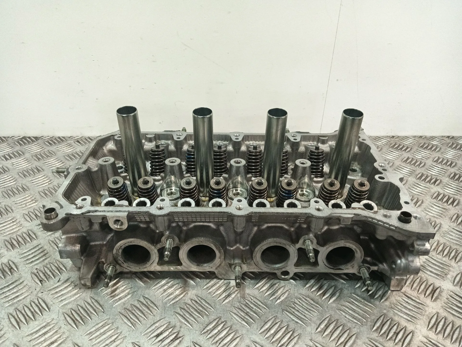 Culata para Toyota C-Hr (_X1_)