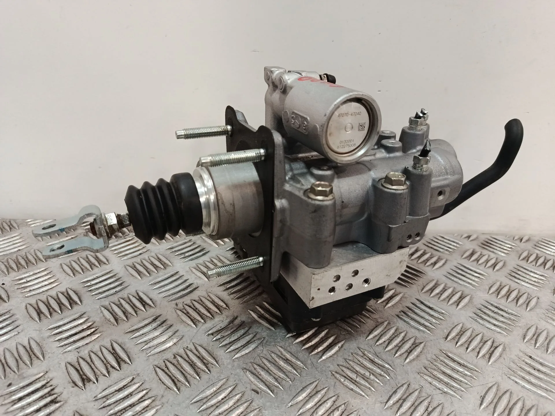 Bomba Freno para Toyota C-Hr (_X1_)