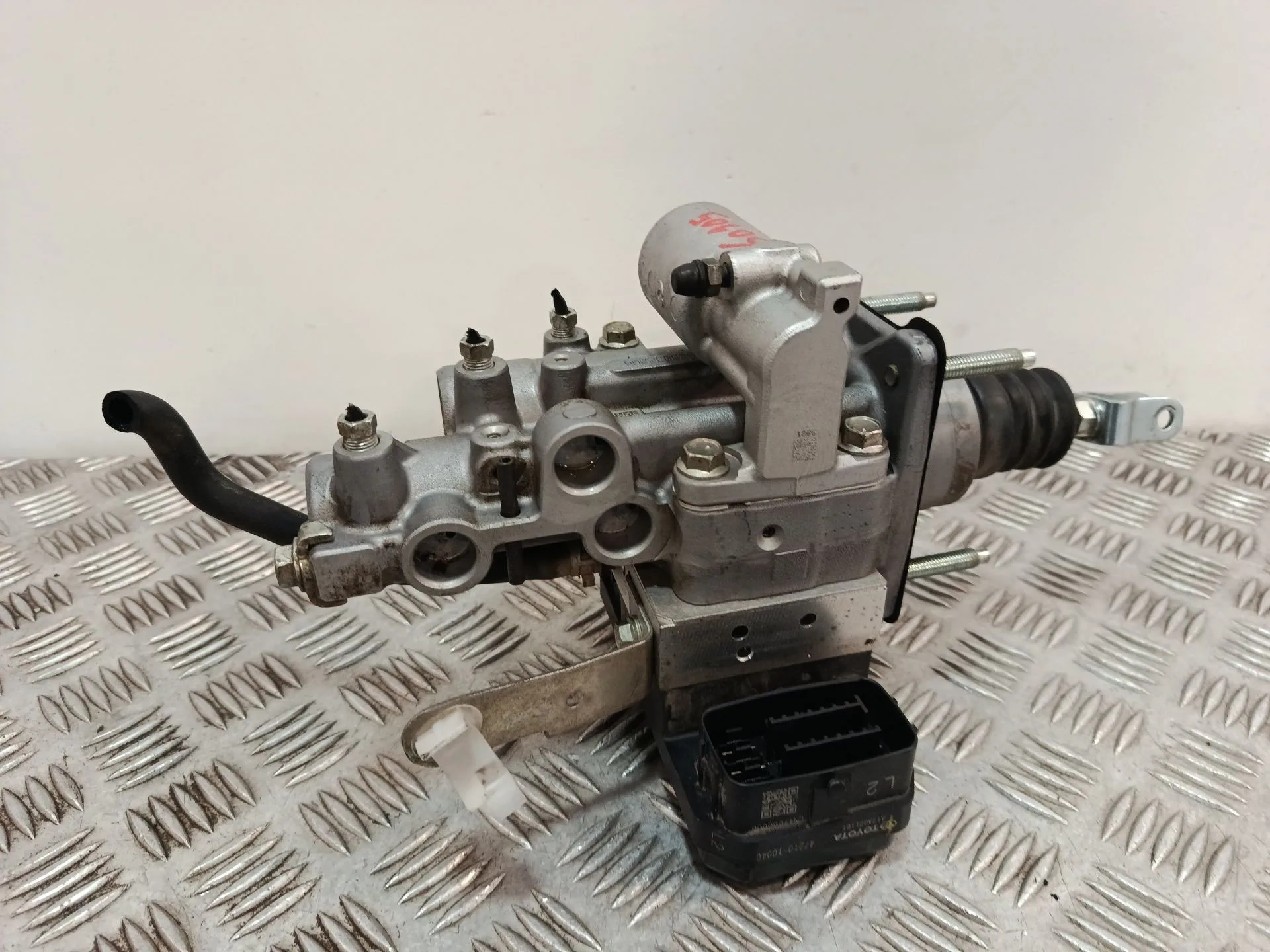 Bomba Freno para Toyota C-Hr (_X1_)