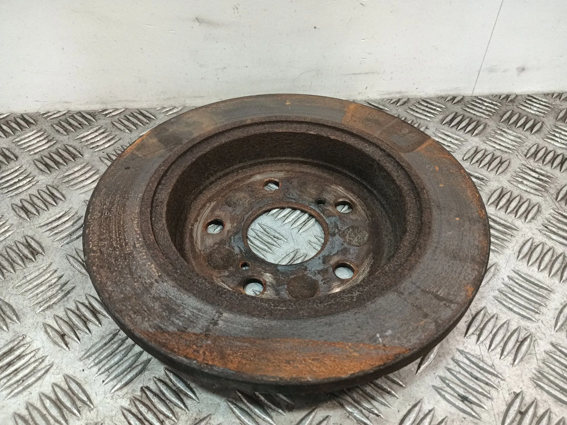 Disco Freno Trasero Izquierdo para Toyota C-Hr (_X1_)