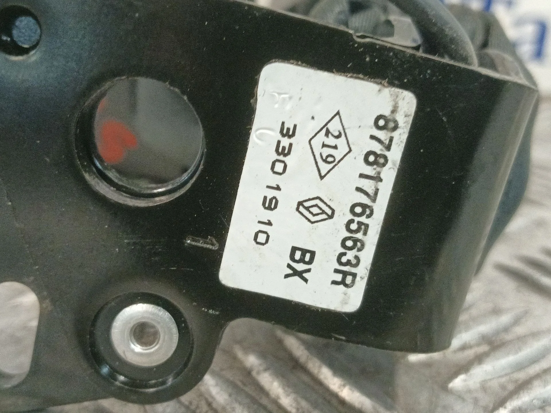 Enganche Cinturon Trasero Izquierdo para Renault Clio Iv