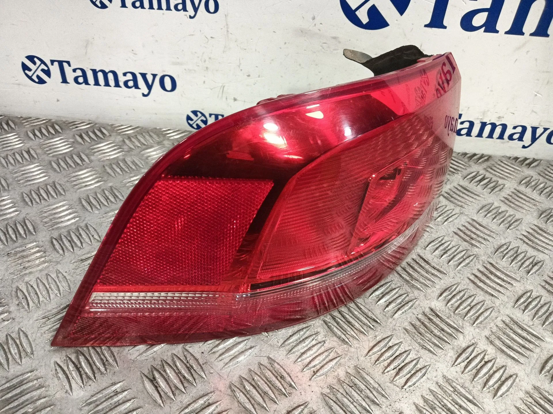 Piloto Trasero Izquierdo para Volkswagen Passat B7 Variant (365)