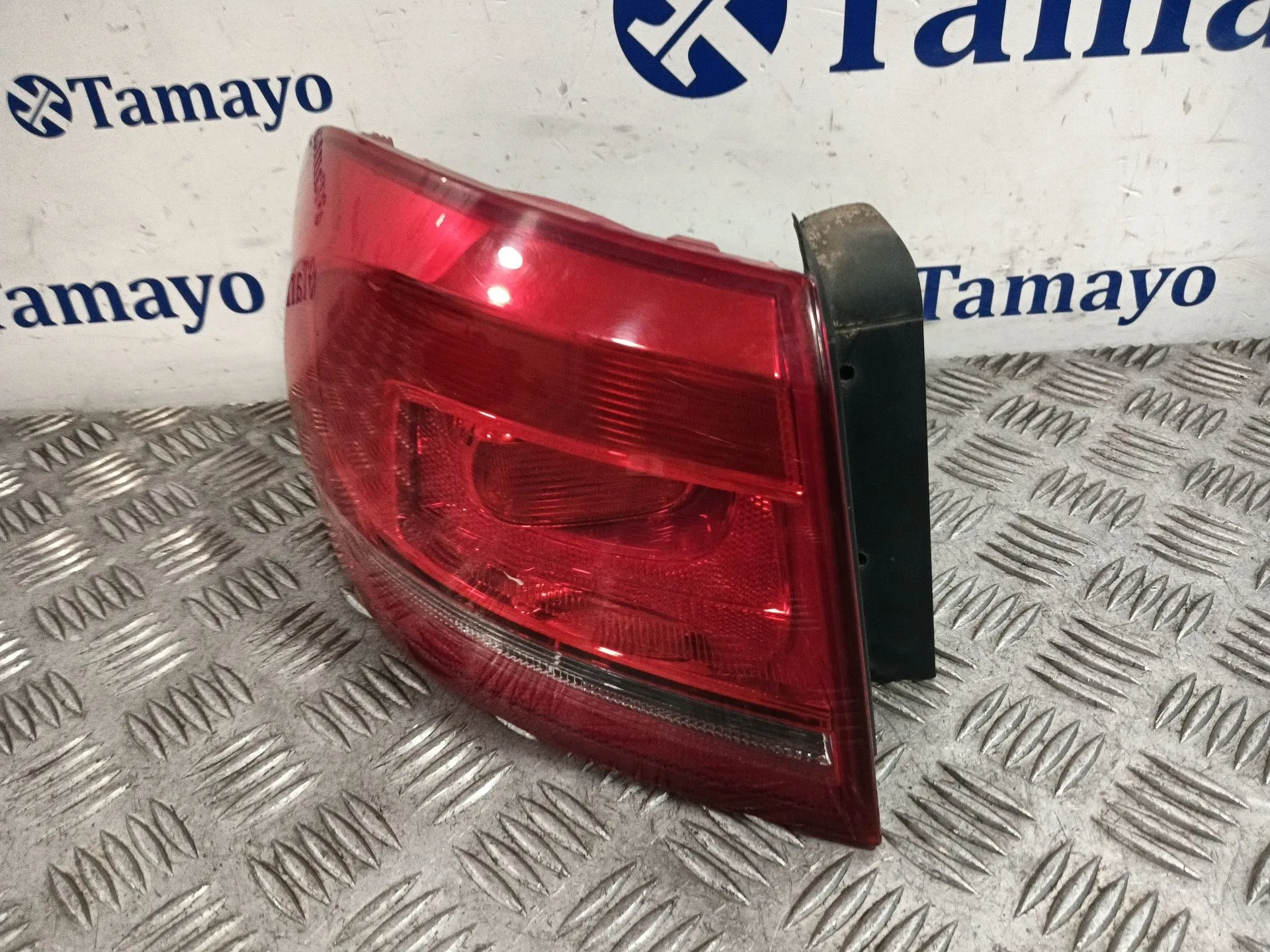 Piloto Trasero Izquierdo para Volkswagen Passat B7 Variant (365)