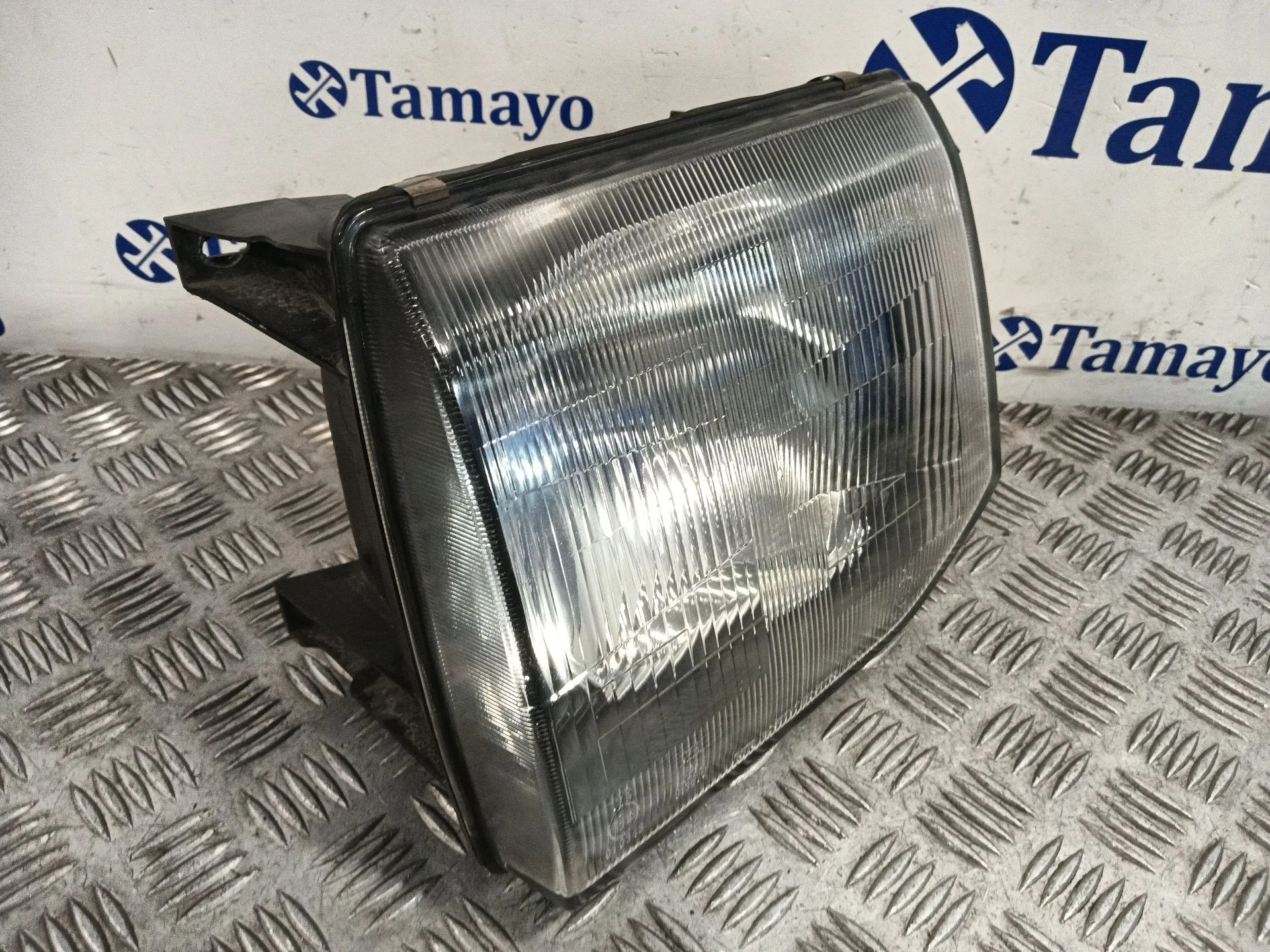 Faro Izquierdo para Mitsubishi Montero Canvas Top (V2_C, V4_C)