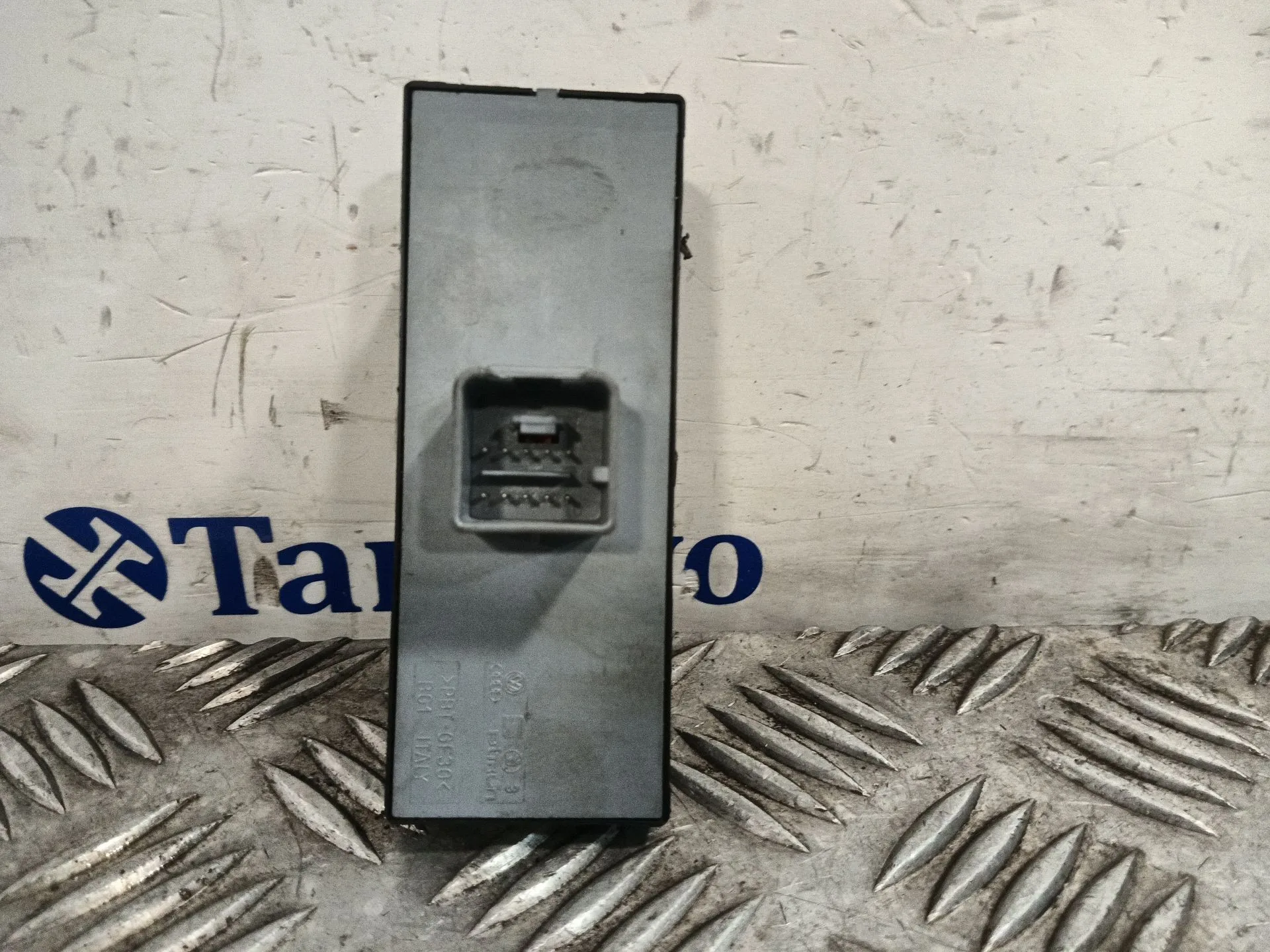 Mando Elevalunas Delantero Izquierdo para Volkswagen Passat B6 Variant (3C5)
