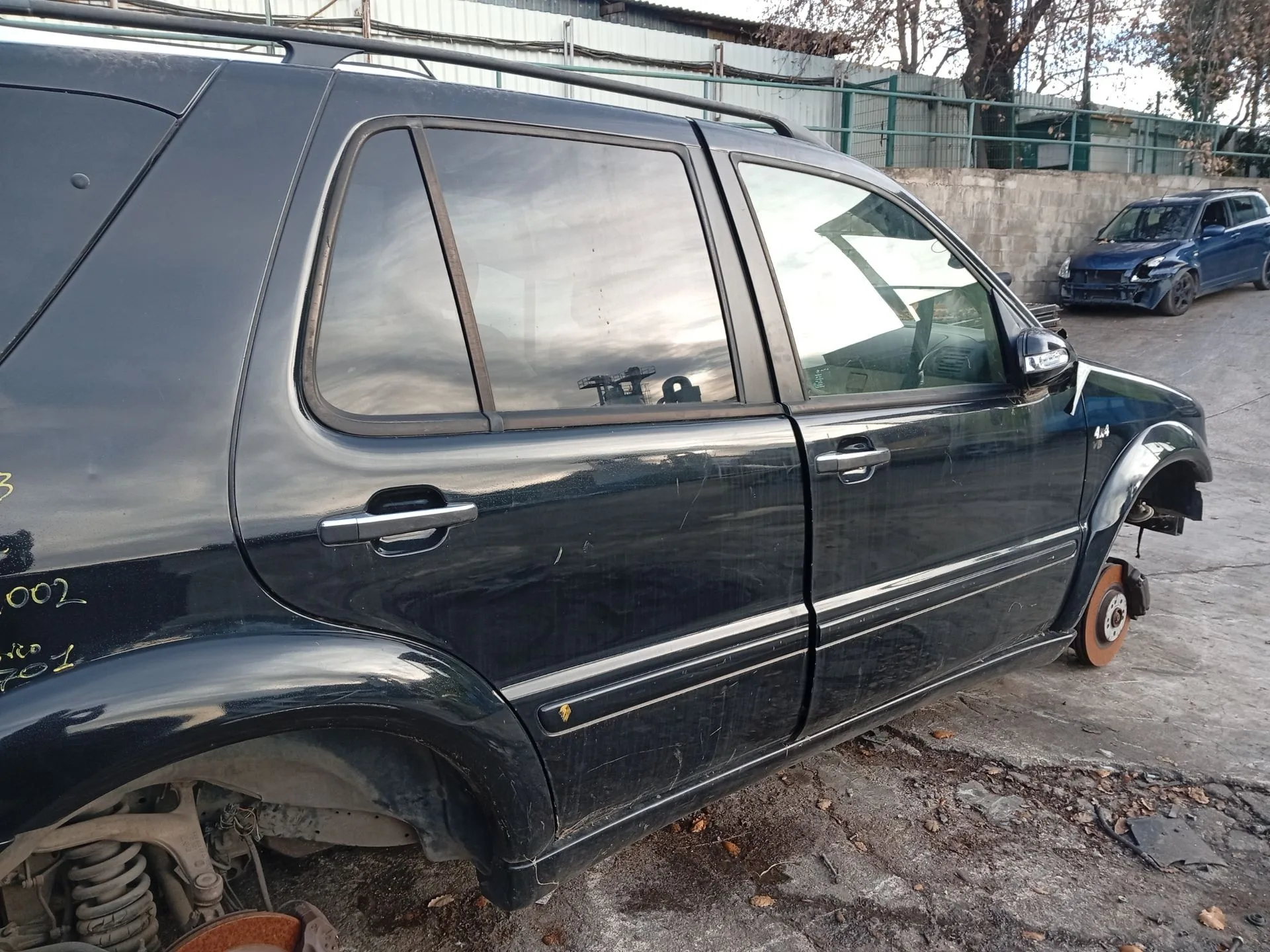 Puerta Trasera Derecha para Mercedes-Benz Clase M (W163)