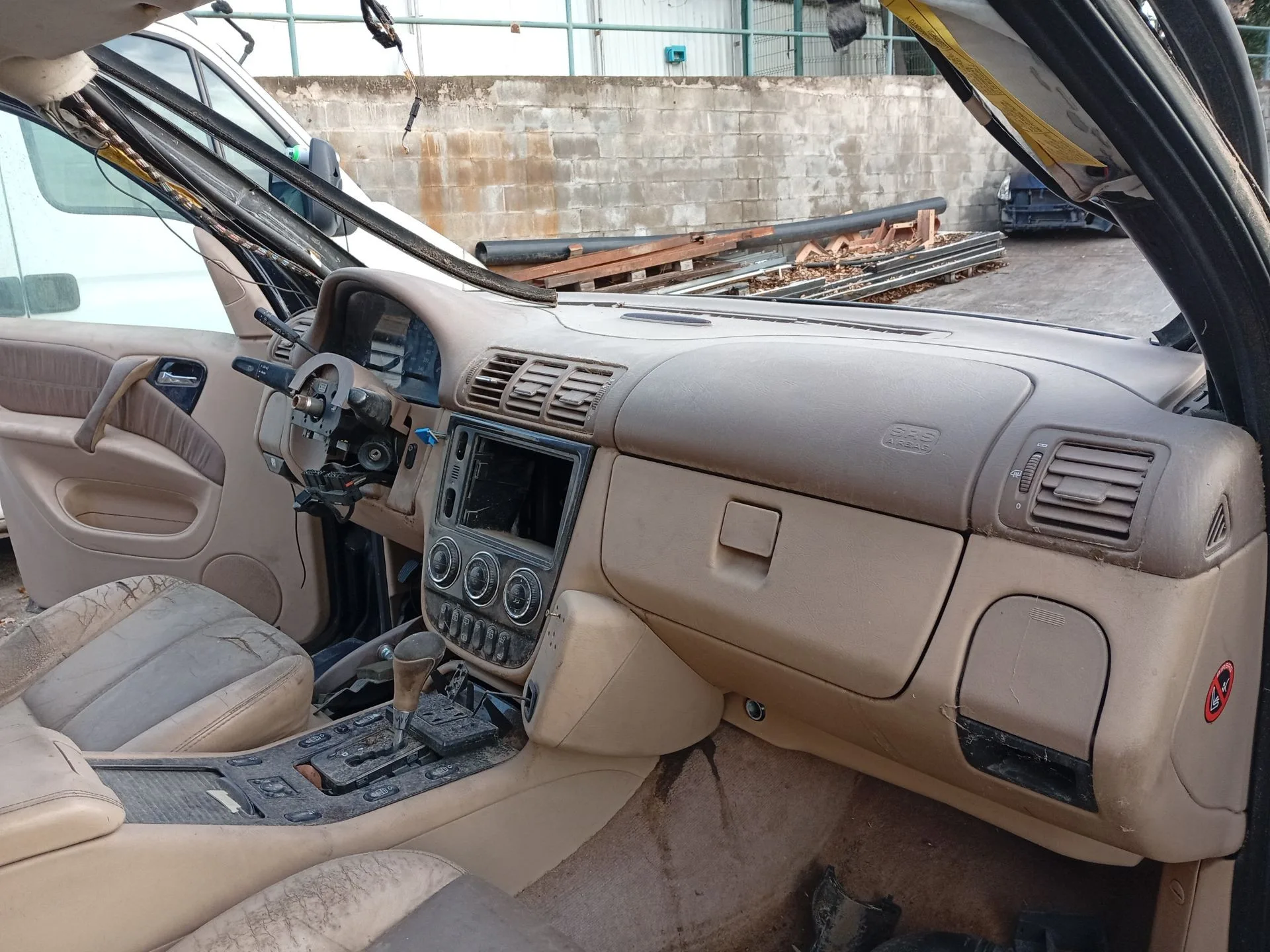 Salpicadero para Mercedes-Benz Clase M (W163)