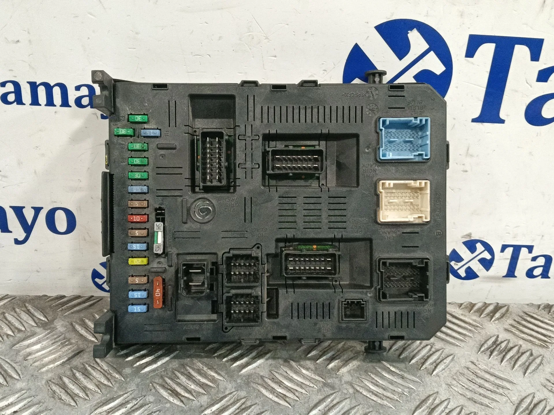 Caja Reles / Fusibles para Citroën C4 Berlina