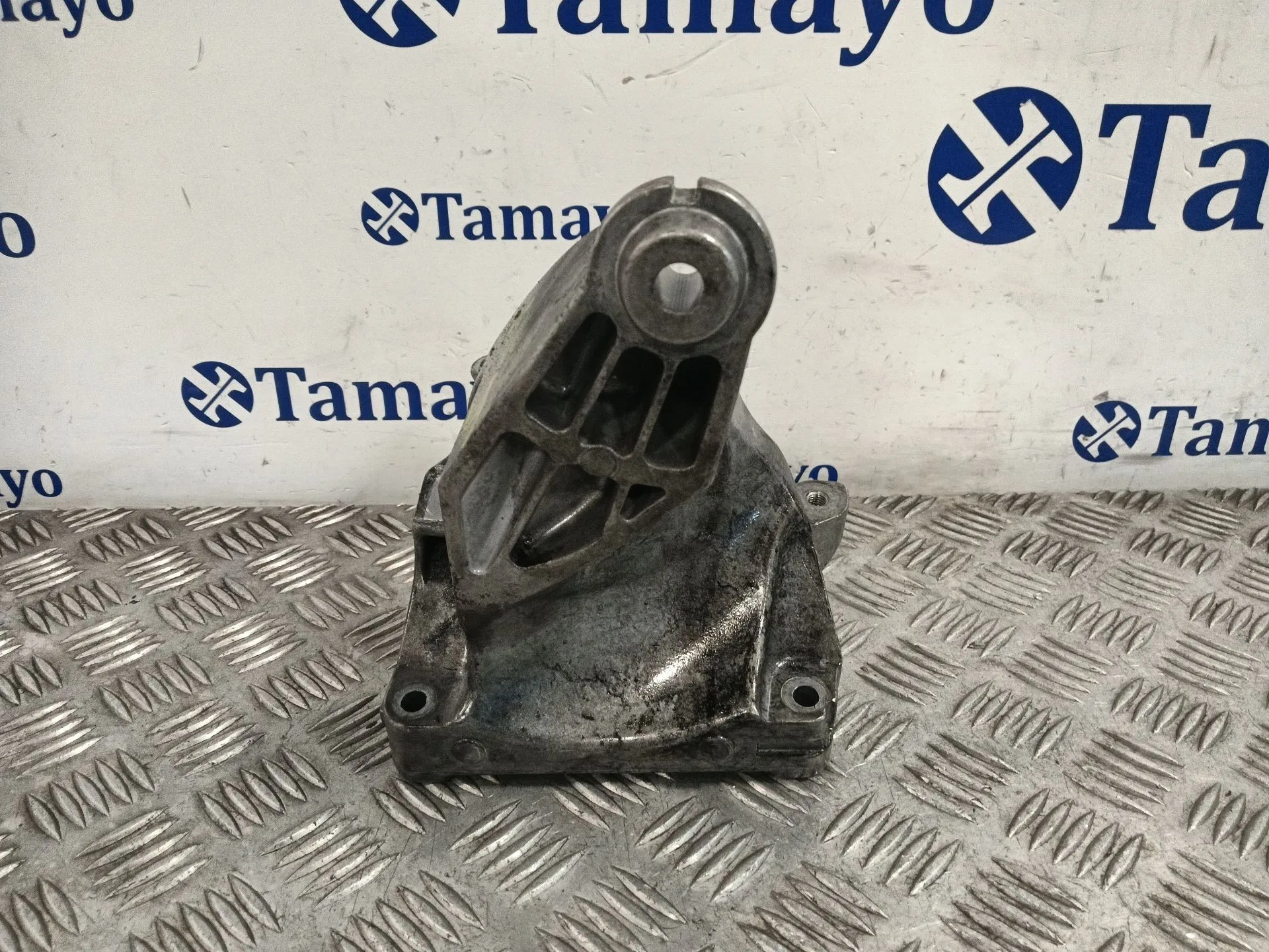 Soporte Motor para Mercedes-Benz Sprinter 5-T Caja/Chasis (B906)