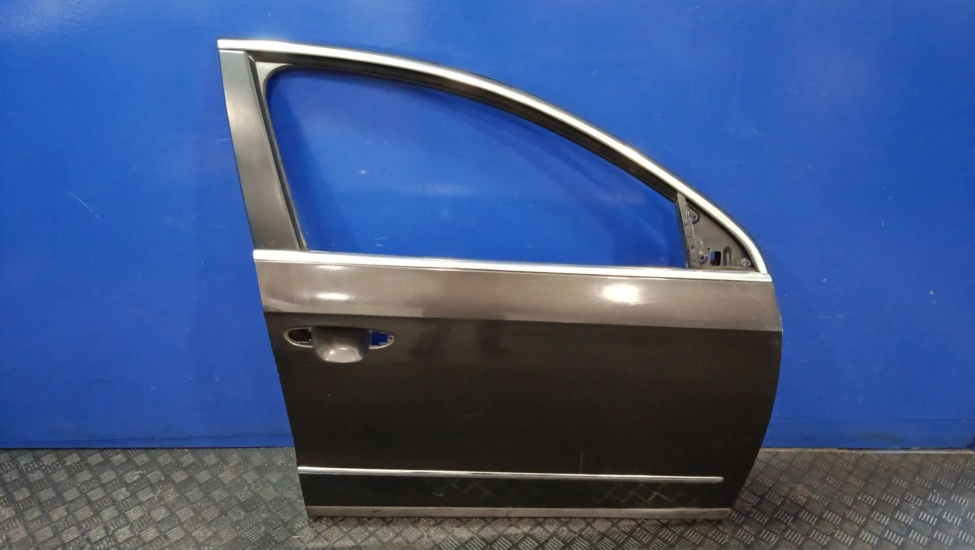 Puerta Delantera Derecha para Volkswagen Passat Berlina (3C2)