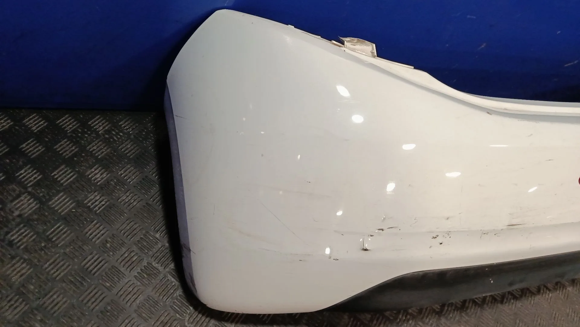 Paragolpes Trasero para Peugeot 208 I (Ca_, Cc_)