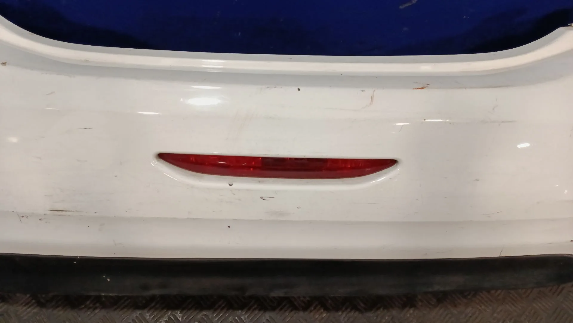 Paragolpes Trasero para Peugeot 208 I (Ca_, Cc_)