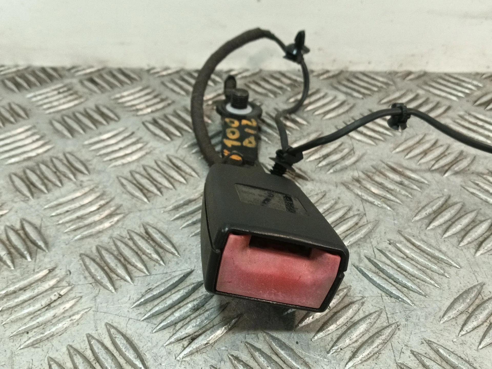 Enganche Cinturon Delantero Izquierdo para Fiat Fiorino