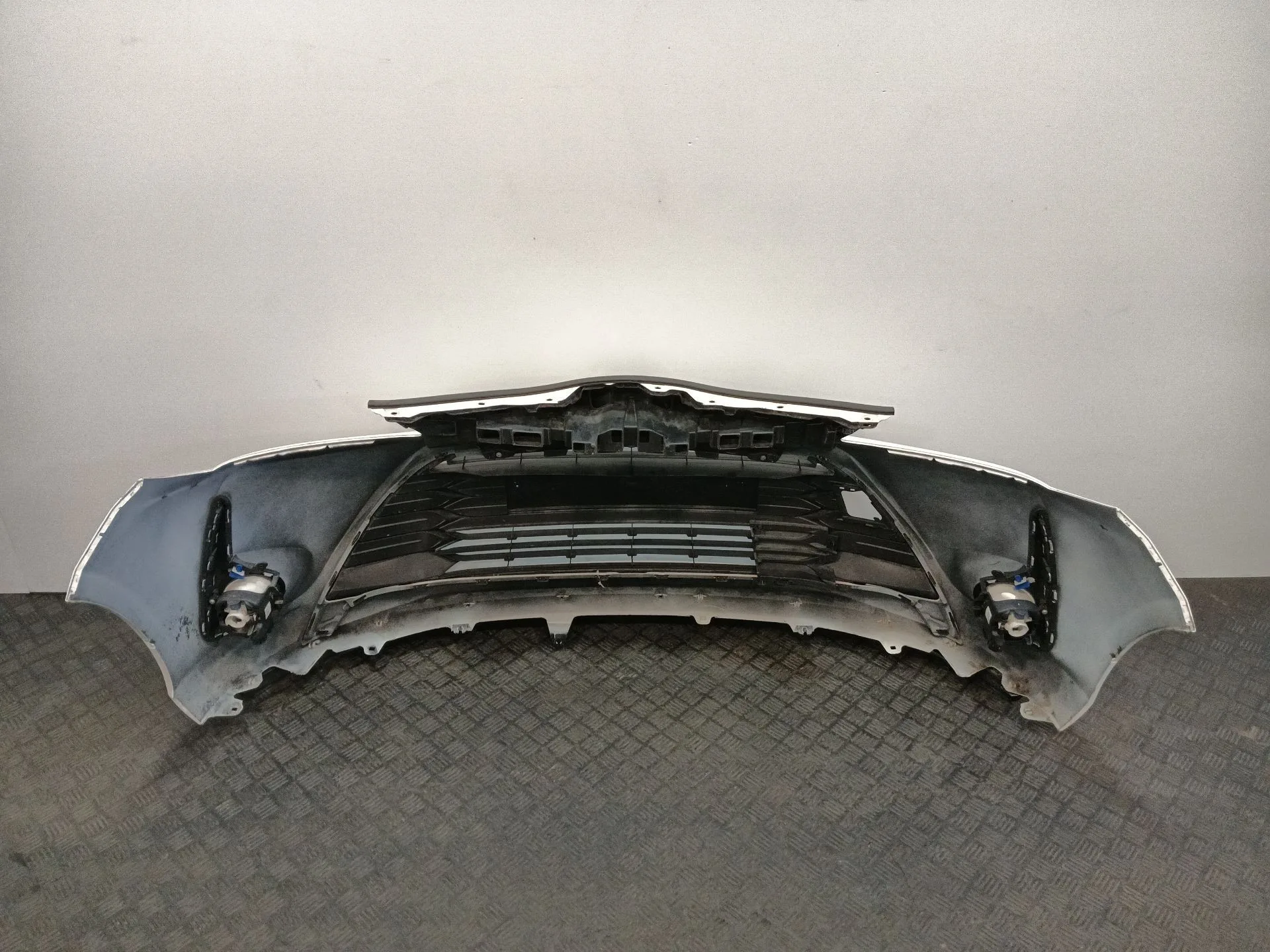 Paragolpes Delantero para Toyota Yaris (_P13_)