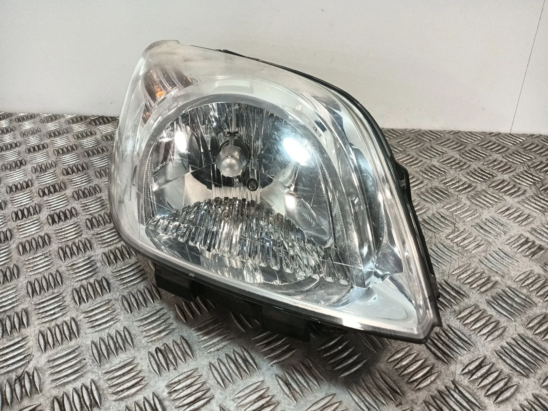 Faro Derecho para Fiat Qubo (225_)