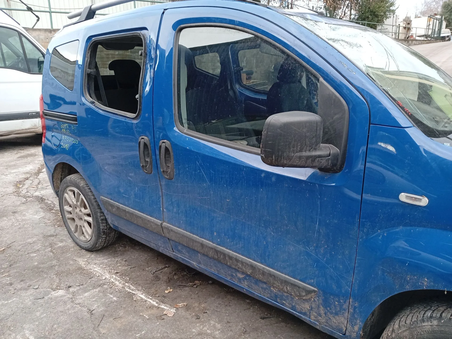 Puerta Delantera Derecha para Fiat Qubo (225_)