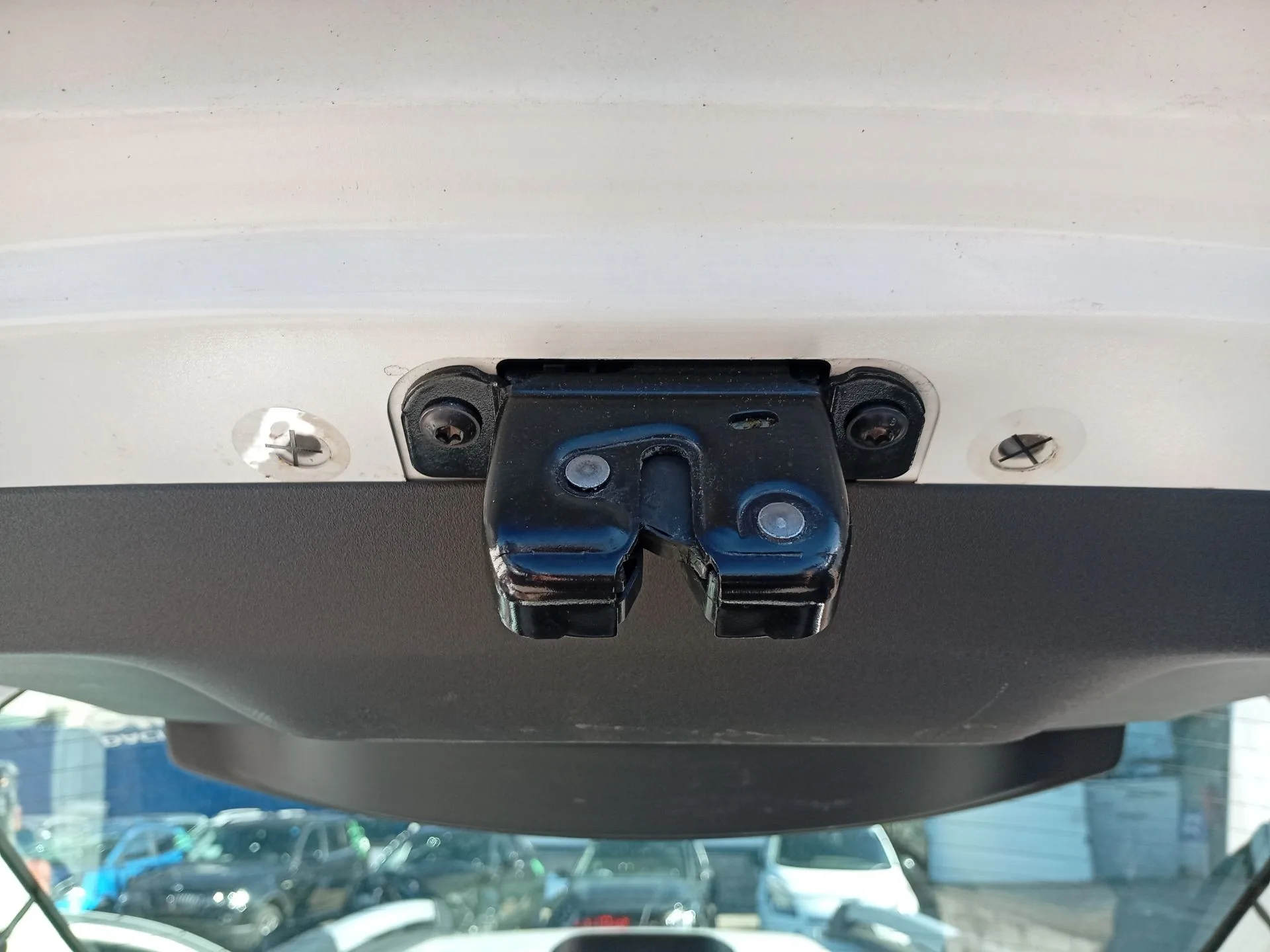 Cerradura Maletero / Porton para Dacia Duster (Hs_)