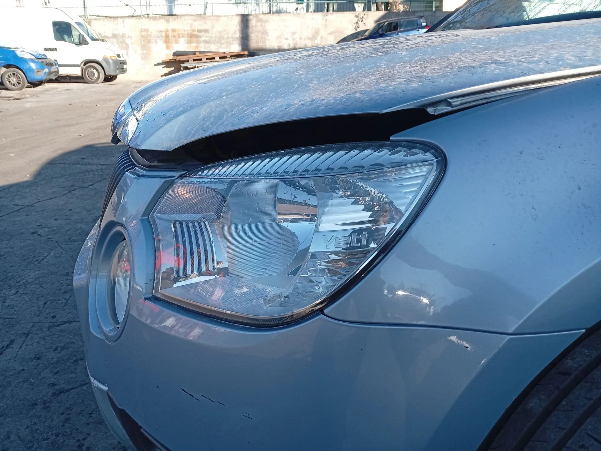 Faro Izquierdo para Skoda Yeti (5L)