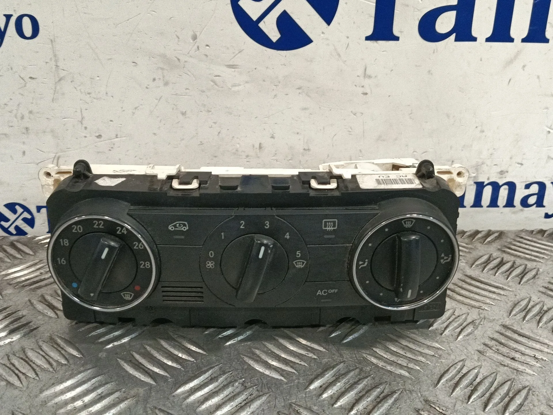 Mando Climatizador para Mercedes-Benz Clase B (W245)