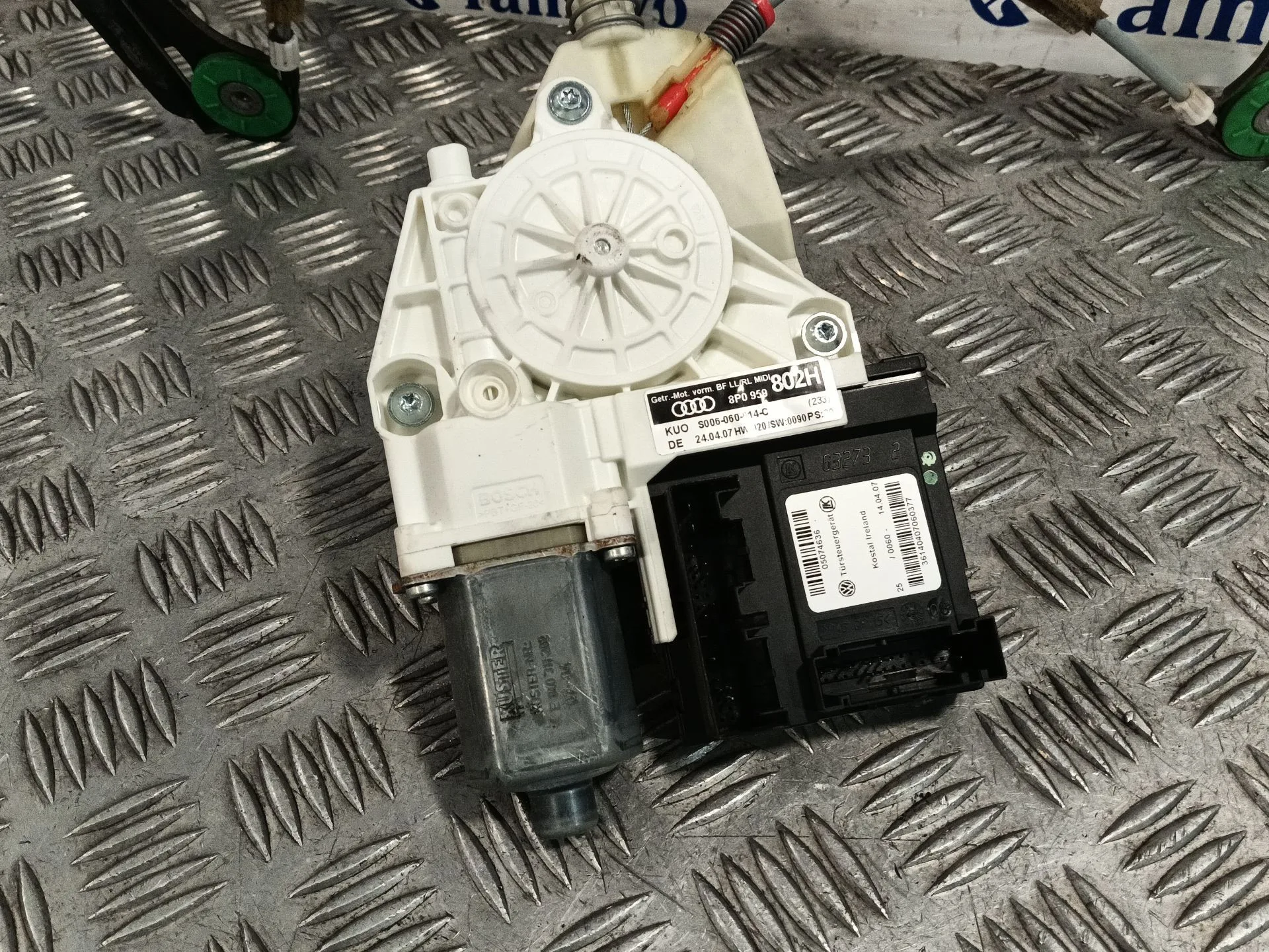 Elevalunas Delantero Derecho para Audi A3 (8P1)