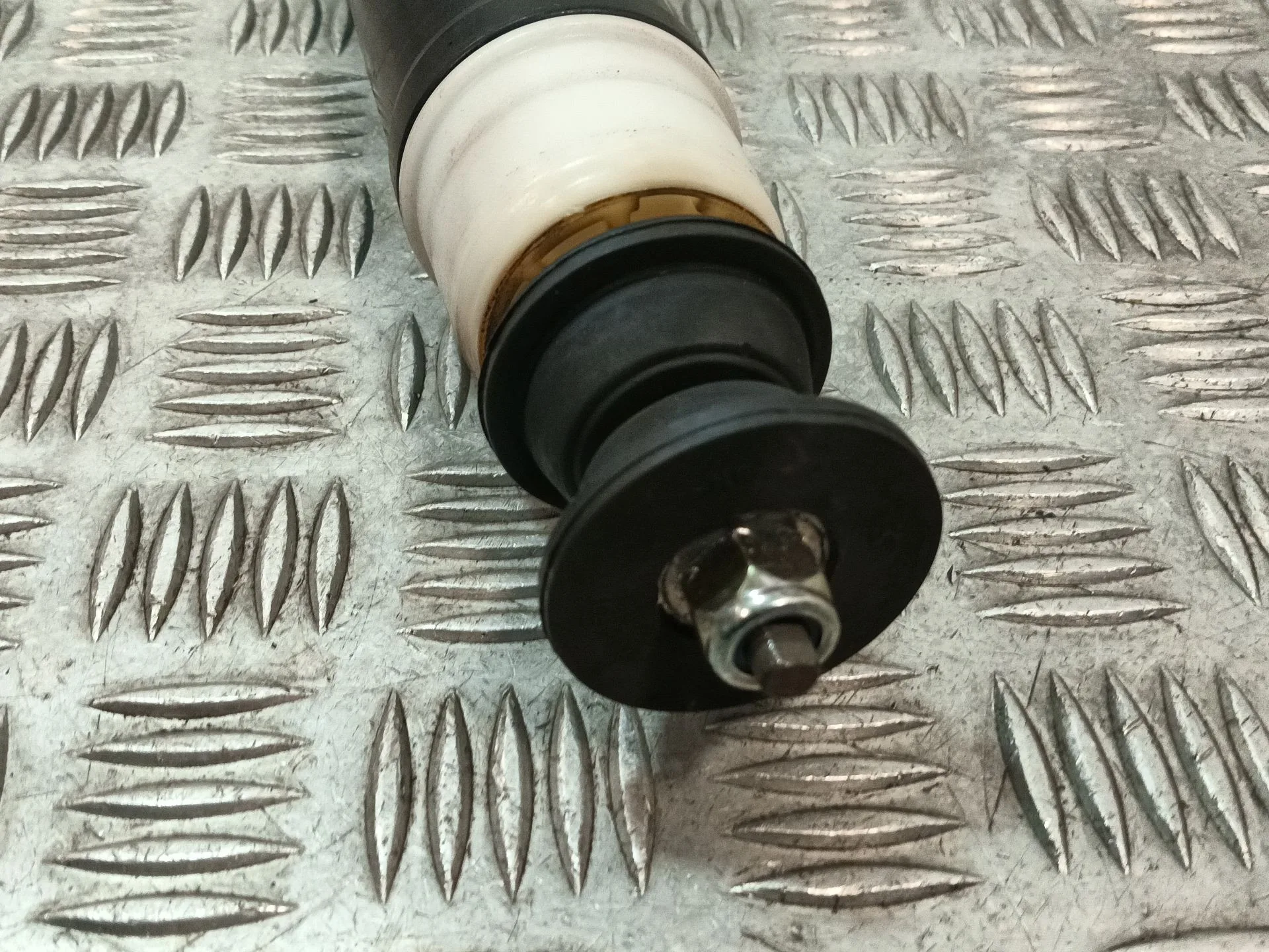 Amortiguador Trasero Derecho para Renault Clio Iv