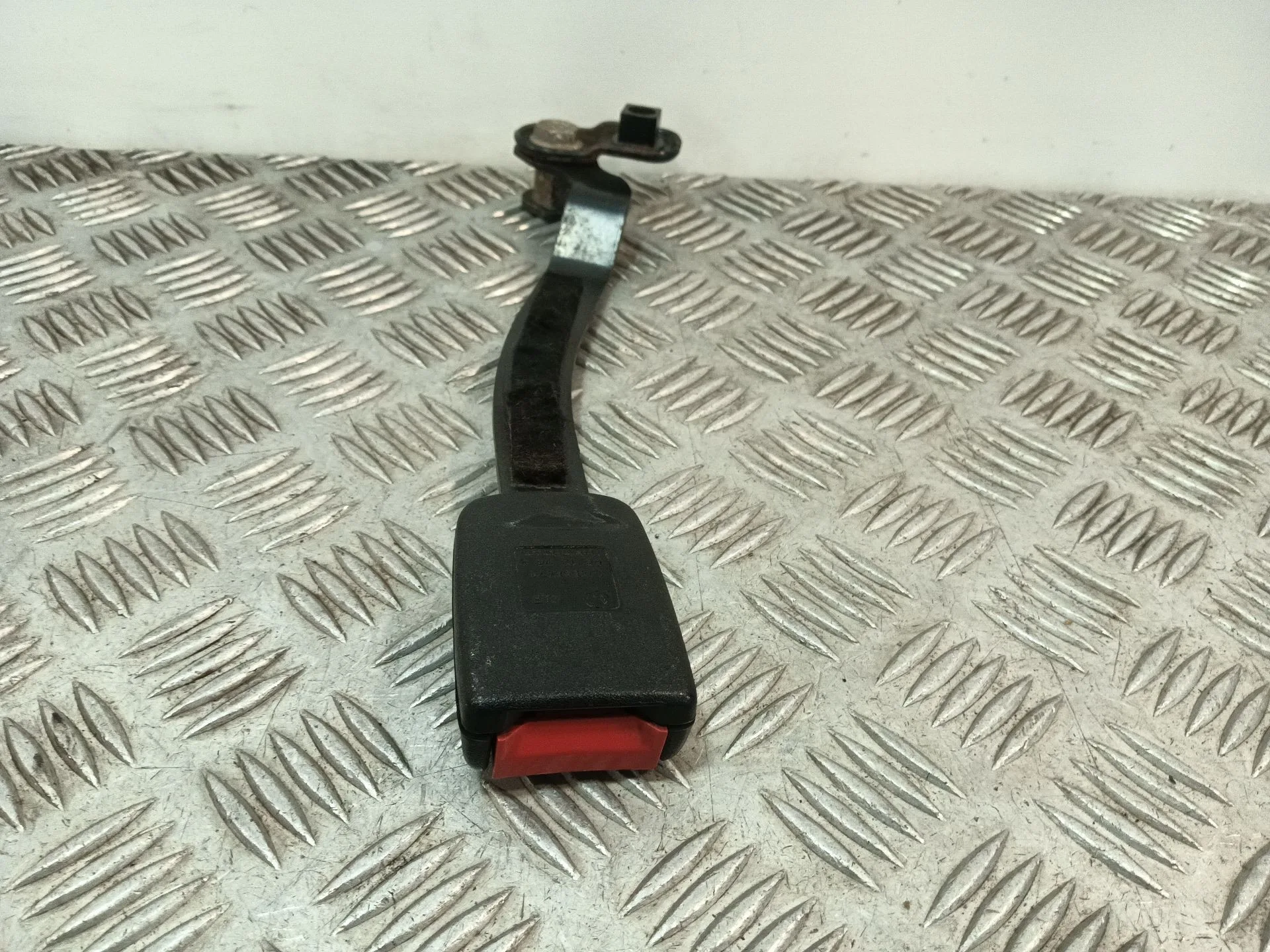 Anclaje Cinturon Delantero Izquierdo para Volkswagen Golf Iv (1J1)