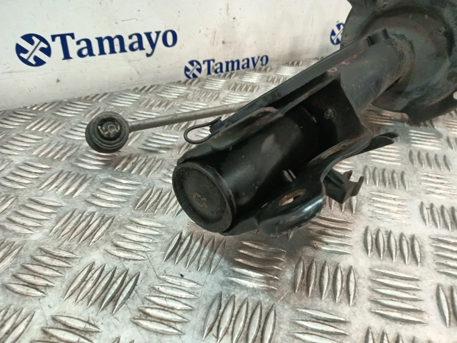 Amortiguador Delantero Izquierdo para Mercedes-Benz Clase B (W245)