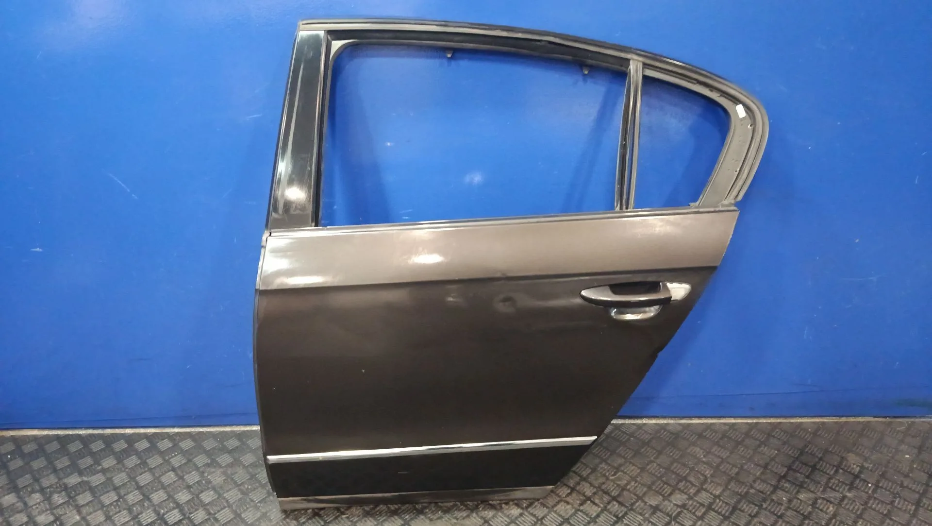 Puerta Trasera Izquierda para Volkswagen Passat Berlina (3C2)