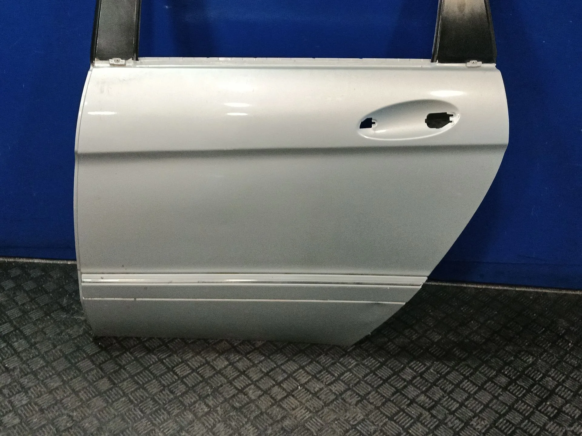 Puerta Trasera Izquierda para Mercedes-Benz Clase B (W245)