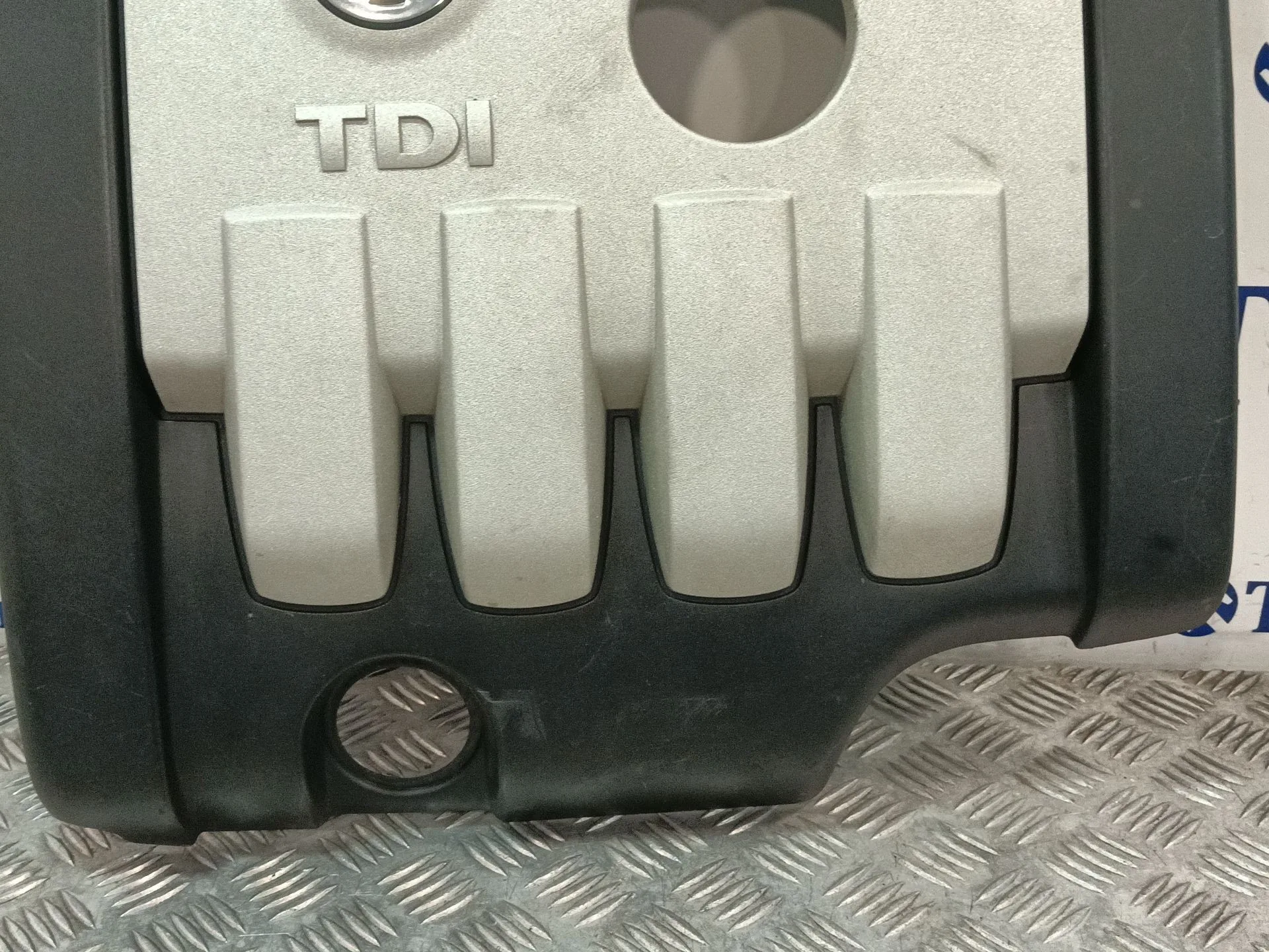 Tapa Motor para Volkswagen Passat Berlina (3C2)