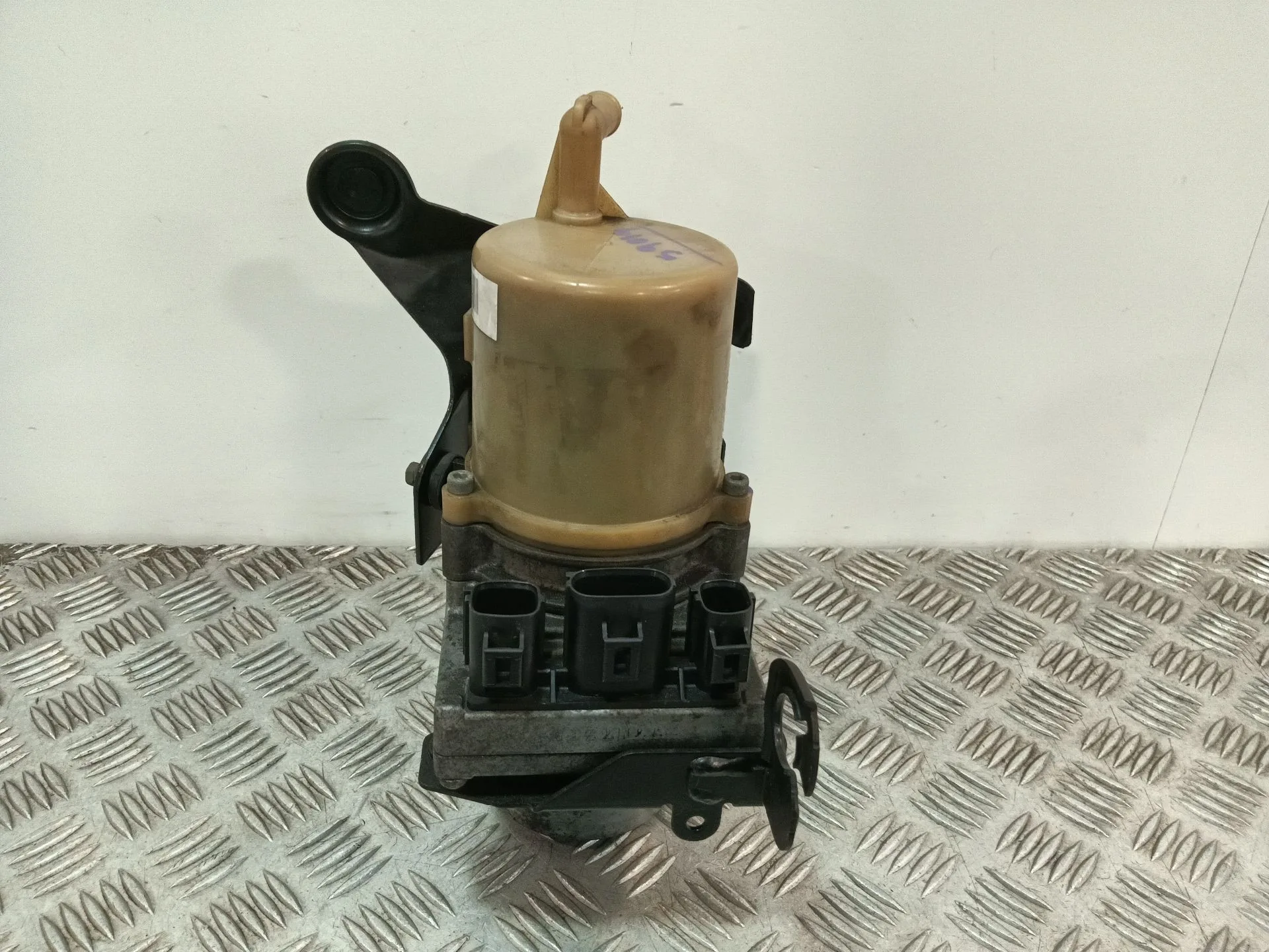 Bomba Direccion para Mazda 5 Berl. (Cr)