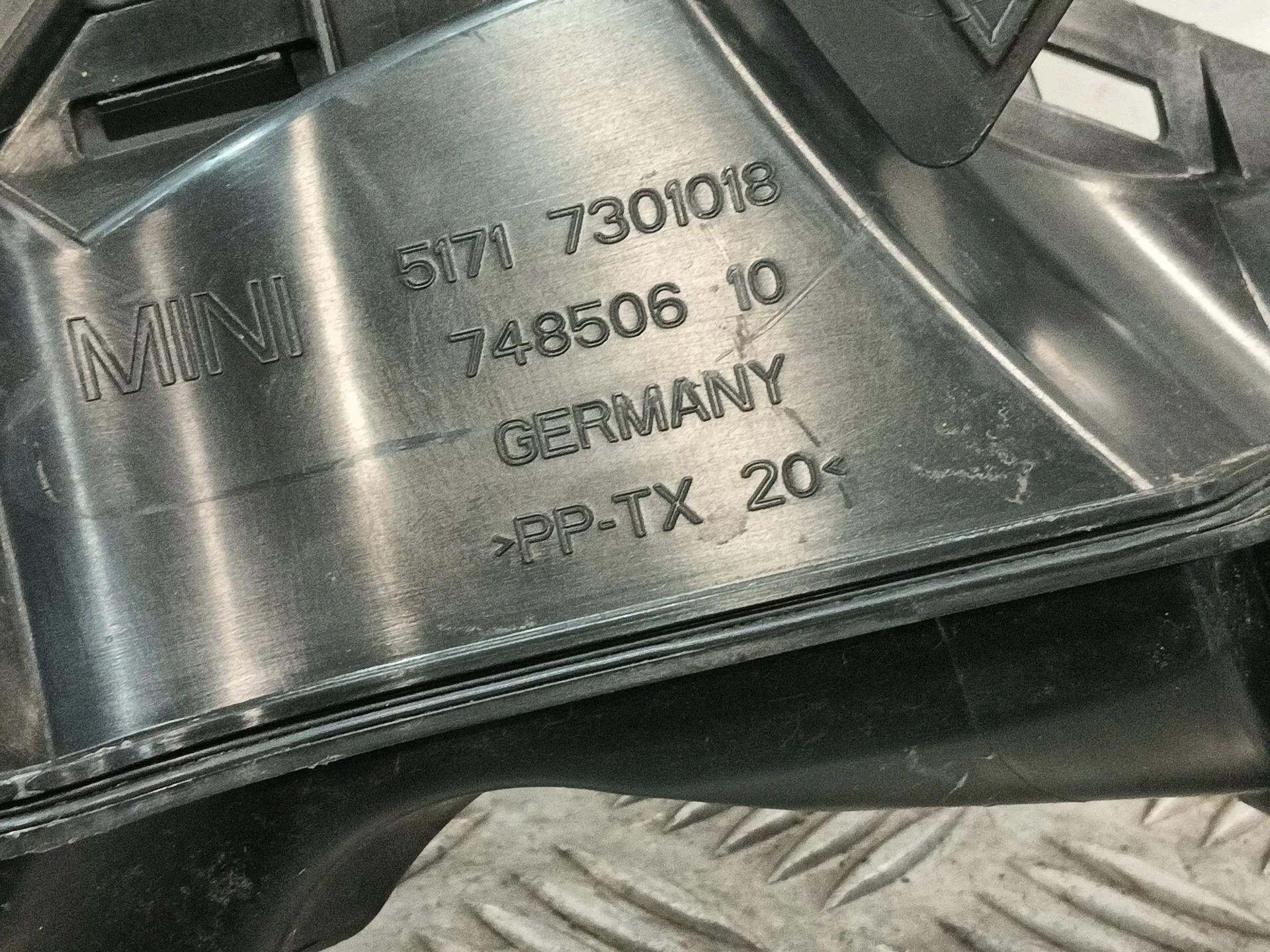 Moldura para Bmw Mini (F56)