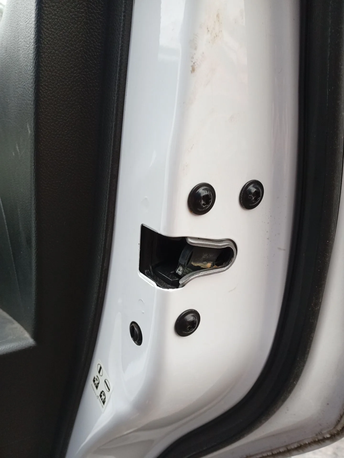 Cerradura Puerta Trasera Derecha para Chevrolet Aveo Hatchback (T300)