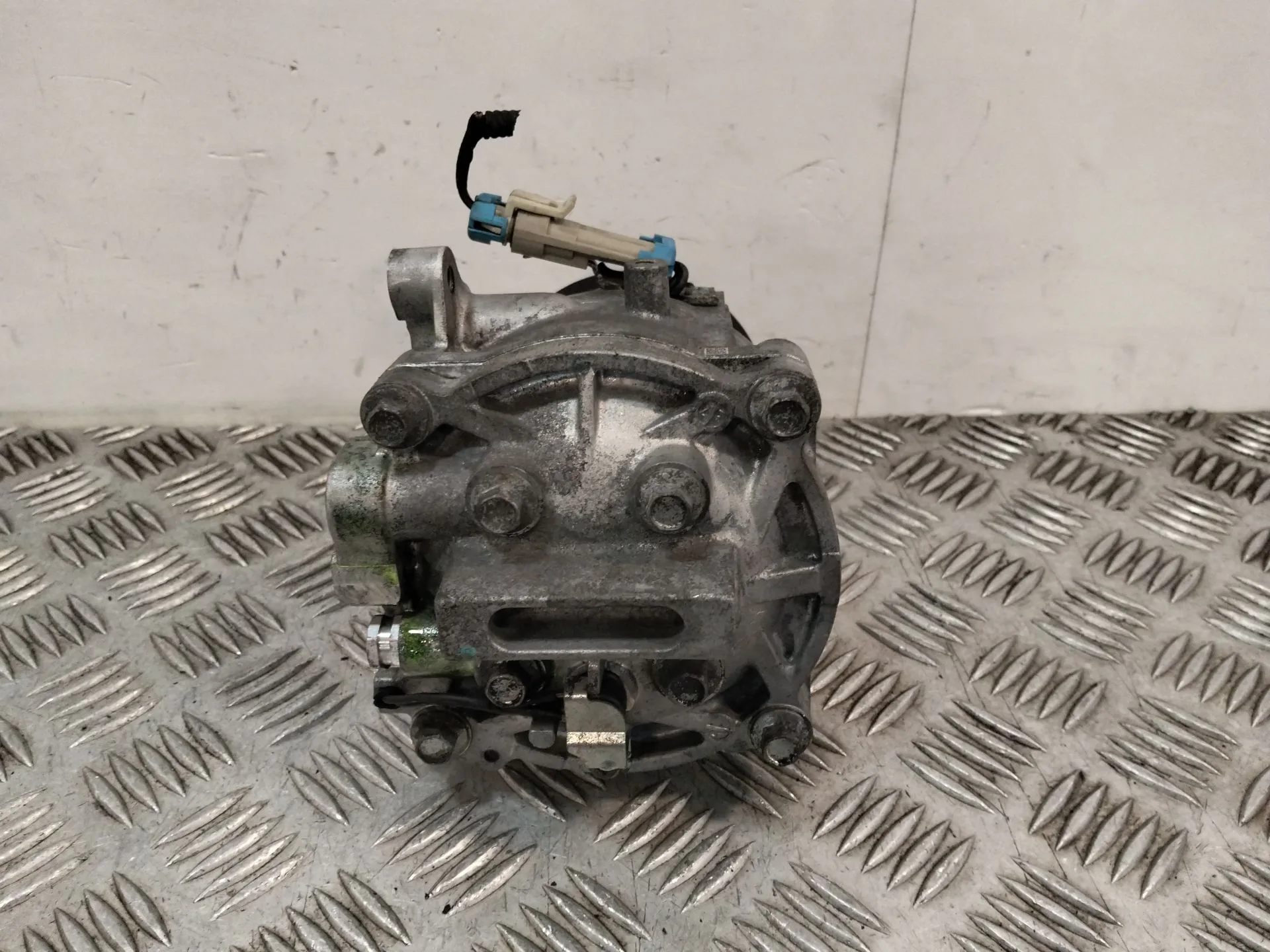 Compresor Aire Acondicionado para Chevrolet Aveo Hatchback (T300)
