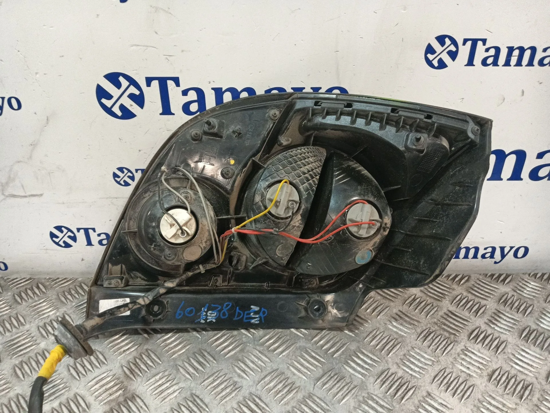Piloto Trasero Derecho para Chevrolet Aveo Hatchback (T300)