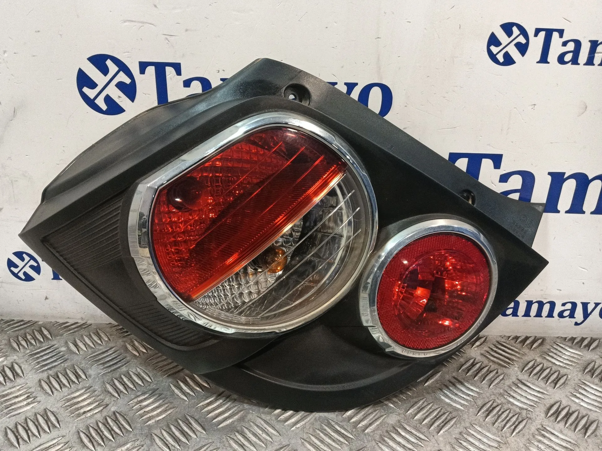 Piloto Trasero Izquierdo para Chevrolet Aveo Hatchback (T300)