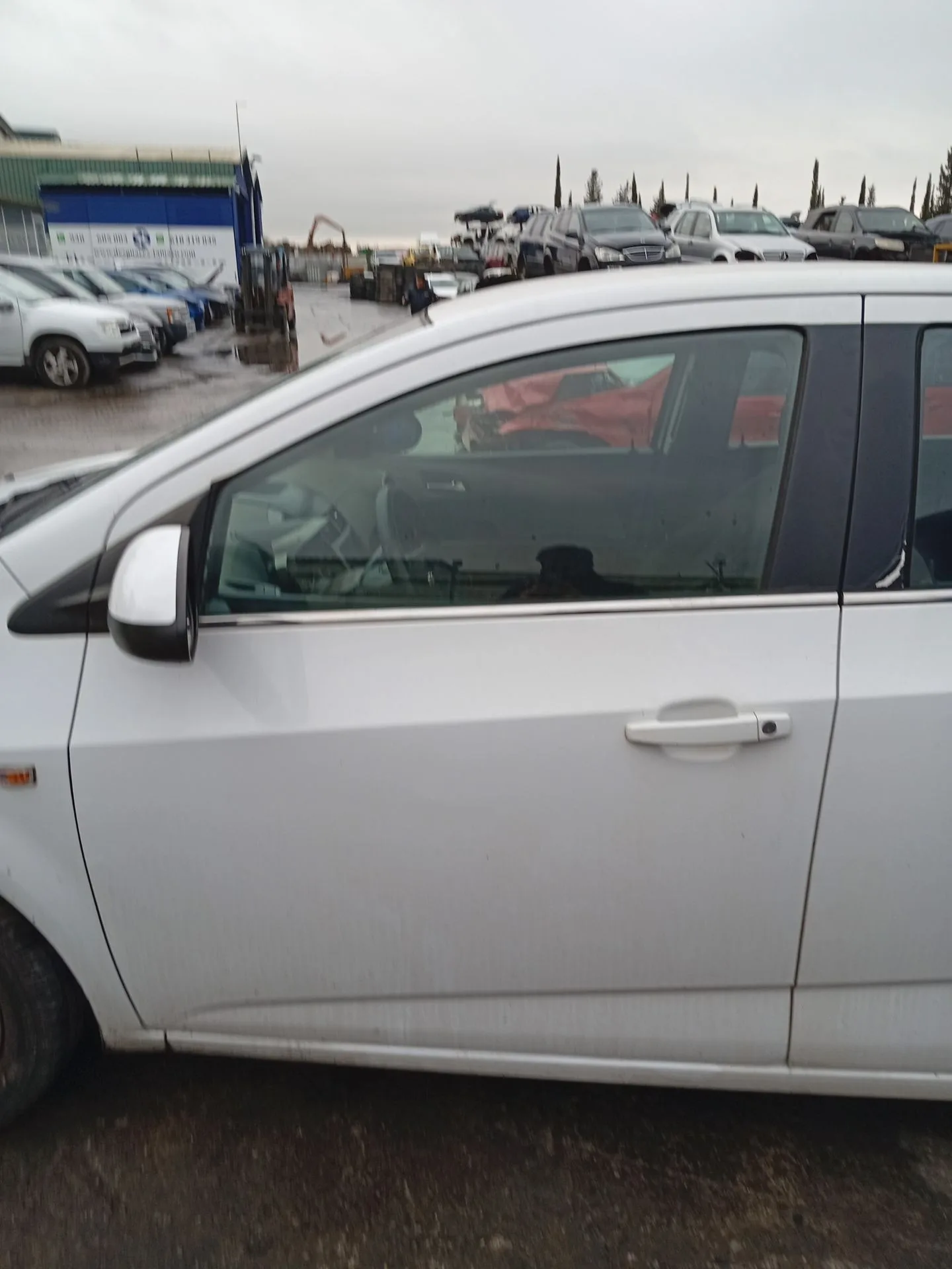 Puerta Delantera Izquierda para Chevrolet Aveo Hatchback (T300)