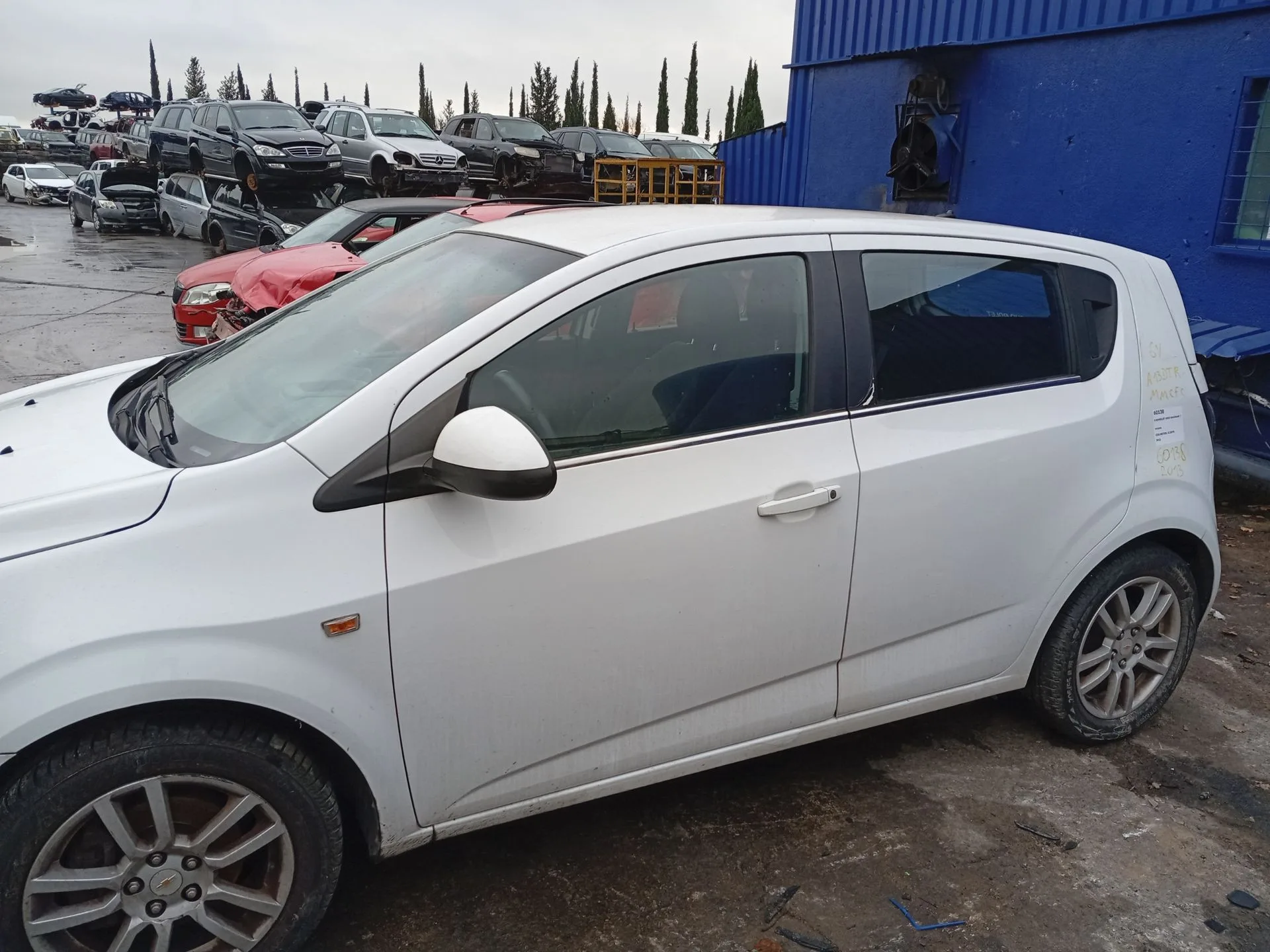 Puerta Delantera Izquierda para Chevrolet Aveo Hatchback (T300)