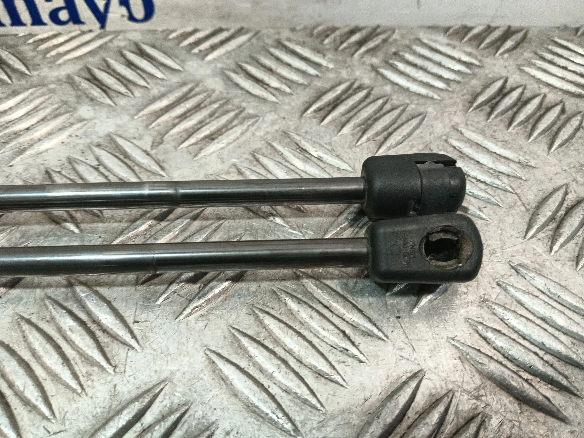 Amortiguadores Maletero / Porton para Bmw Mini (F56)