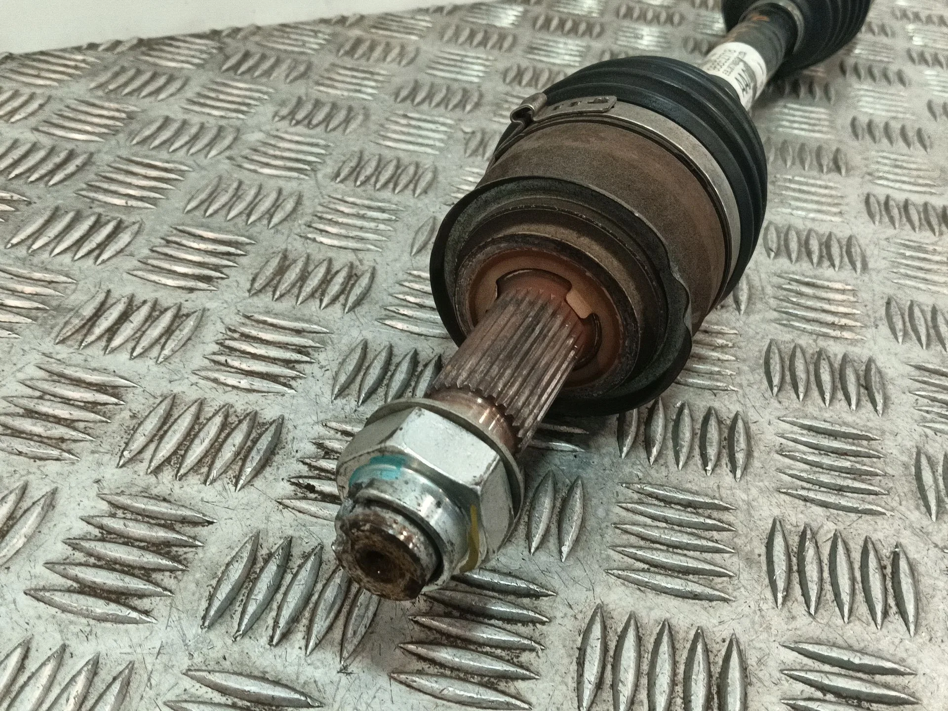 Transmision Delantera Izquierda para Chevrolet Aveo Hatchback (T300)