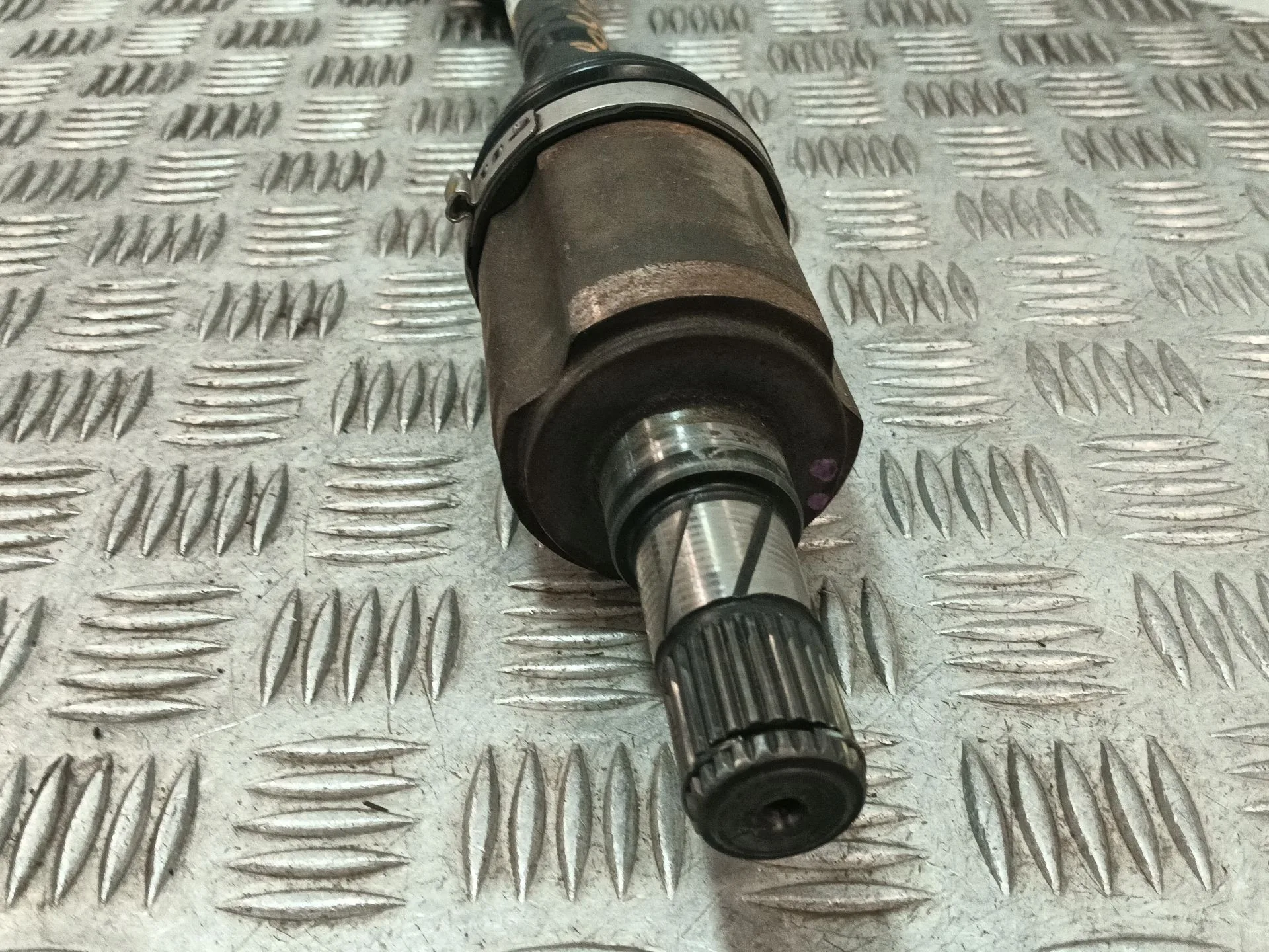 Transmision Delantera Izquierda para Chevrolet Aveo Hatchback (T300)